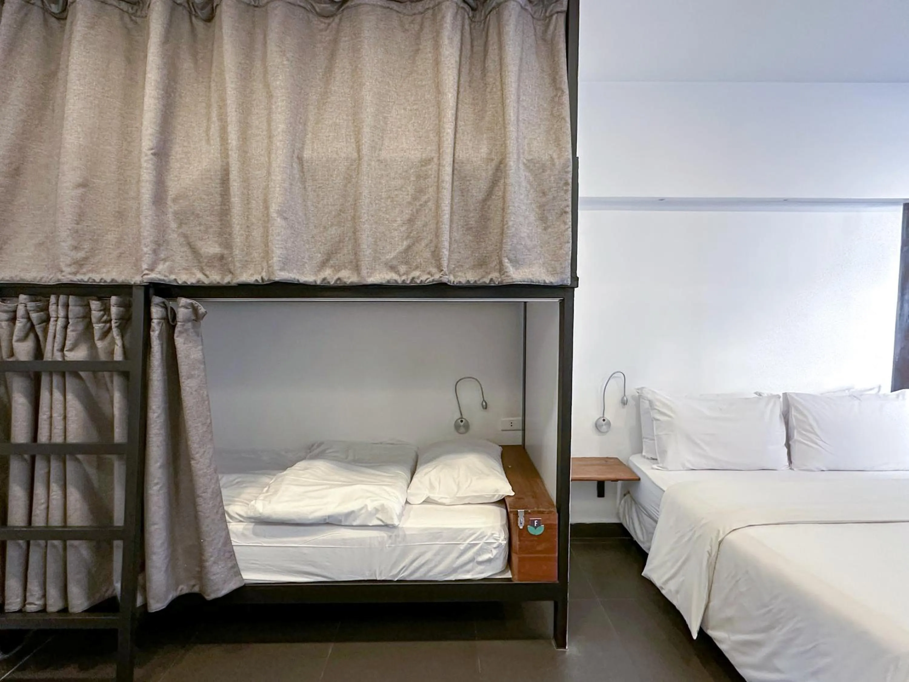 bunk bed, Bed in Hamra Urban Gardens