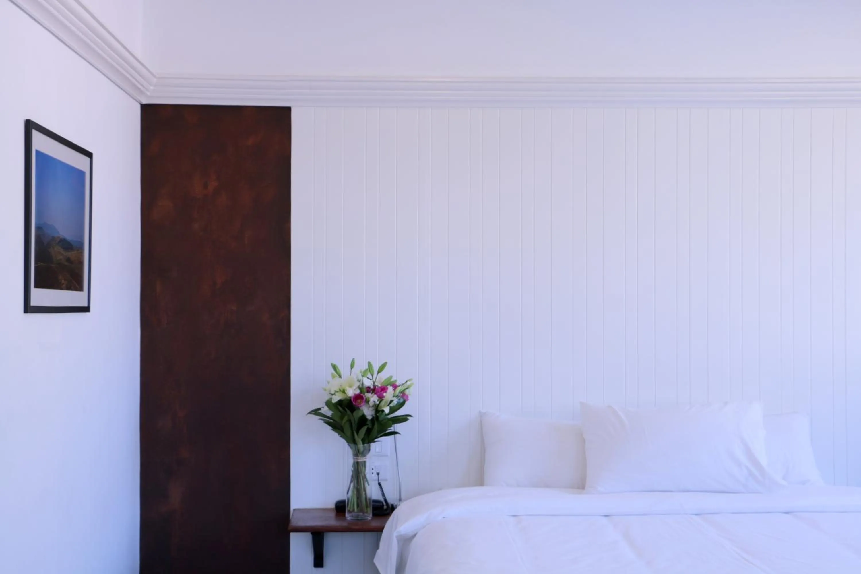 Bed in Hamra Urban Gardens