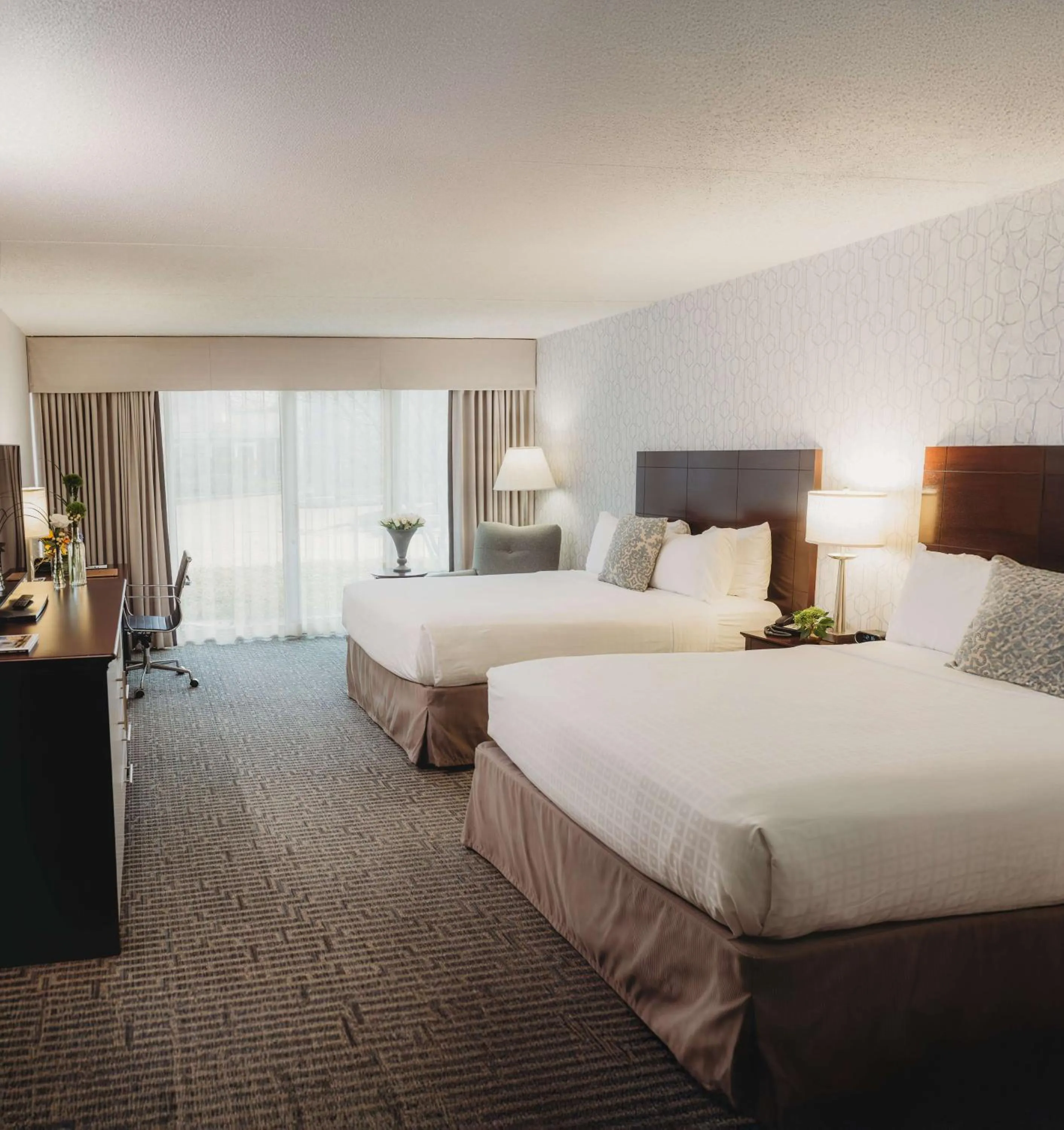 Bedroom, Bed in Somerset Inn Troy