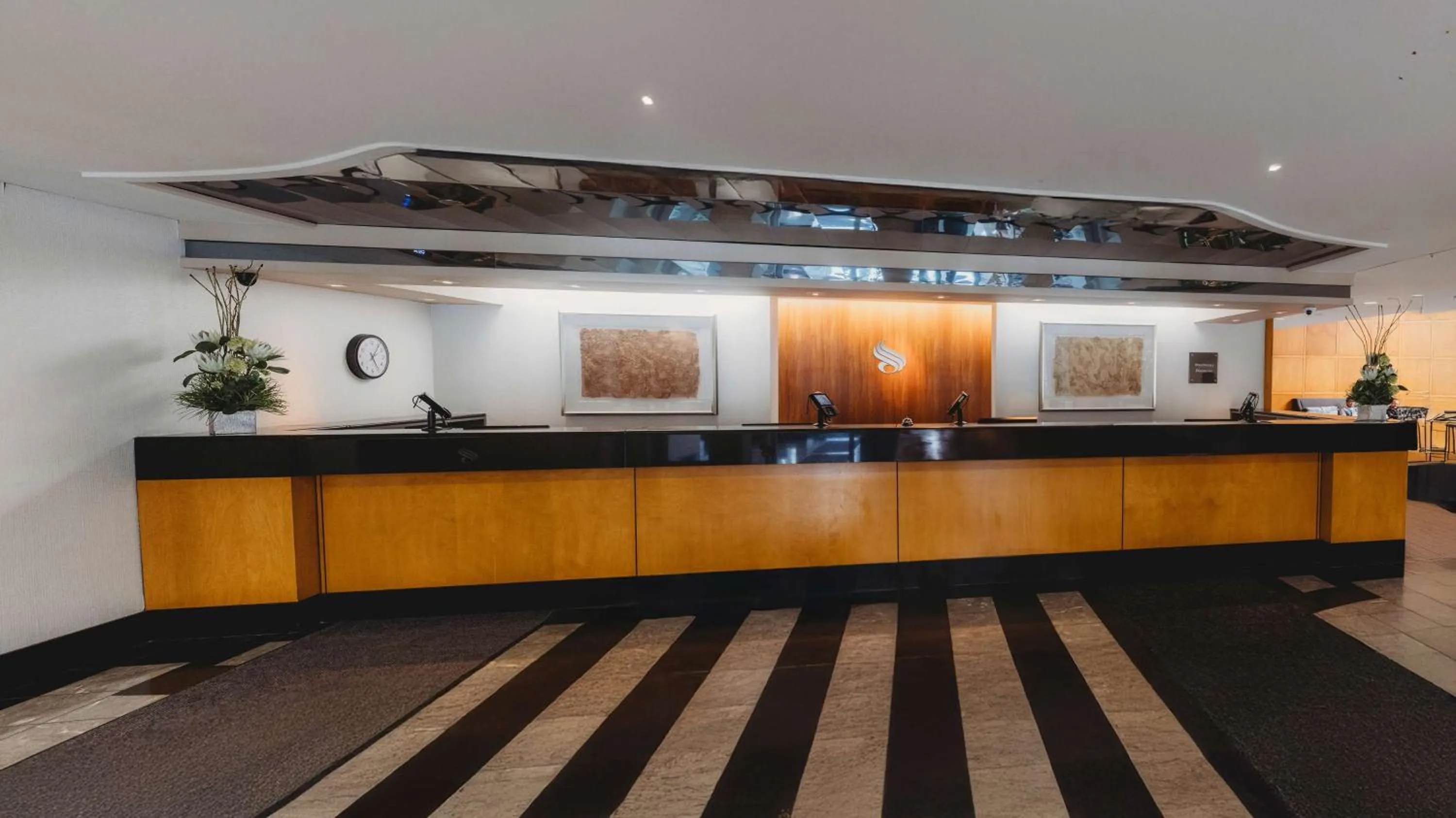 Lobby or reception in Somerset Inn Troy