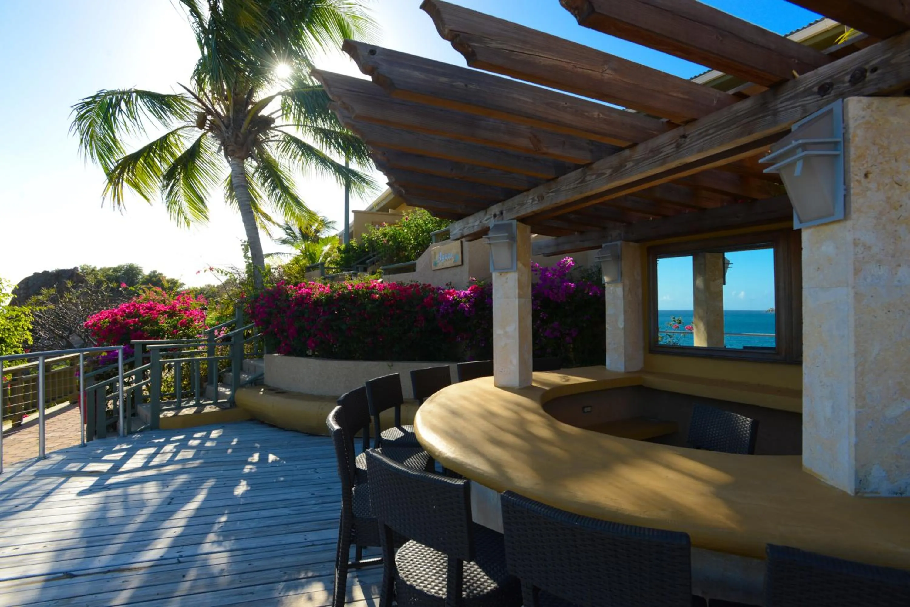 Dining area in Lindbergh Bay Hotel