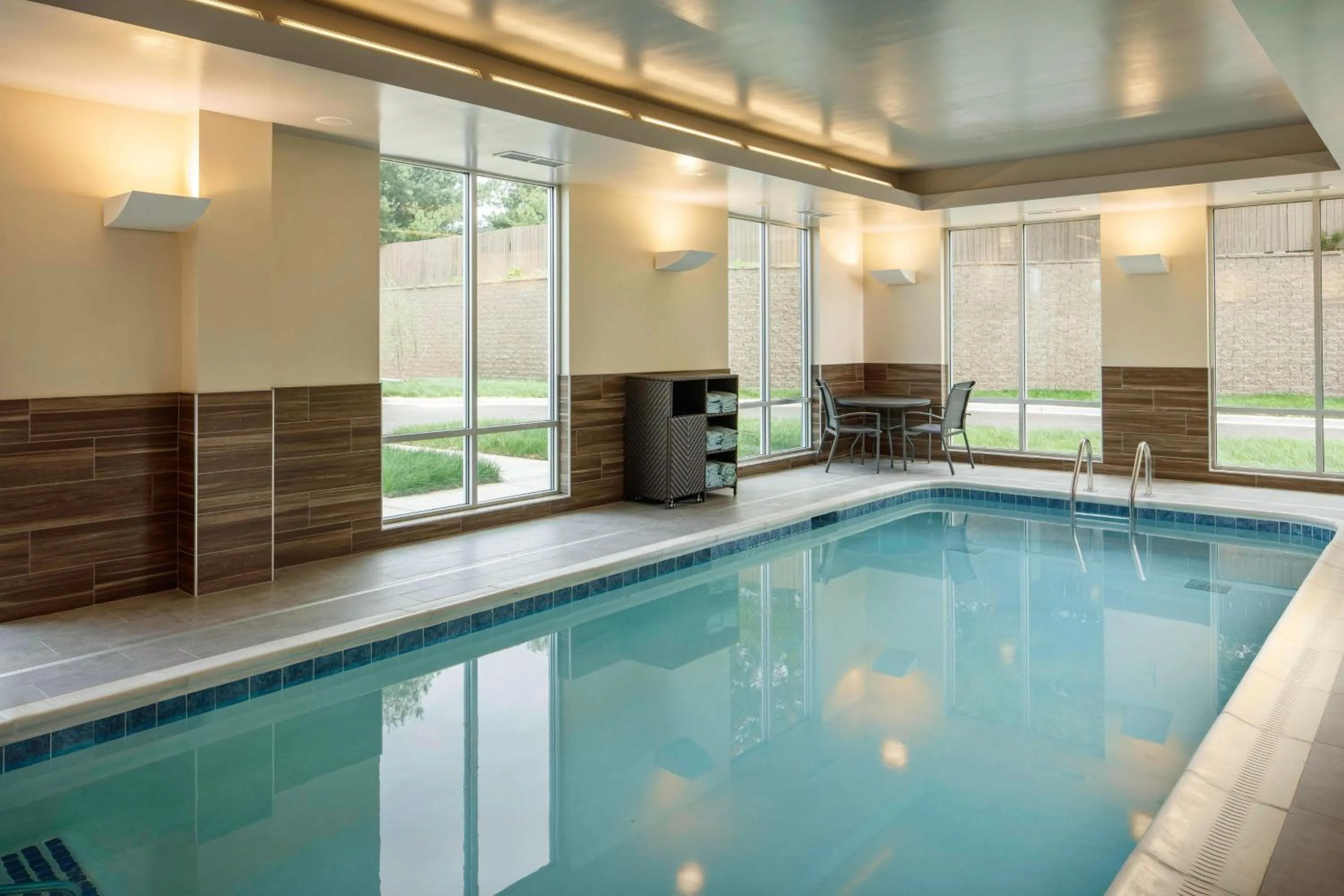 Swimming pool in Fairfield Inn & Suites By Marriott Louisville Northeast