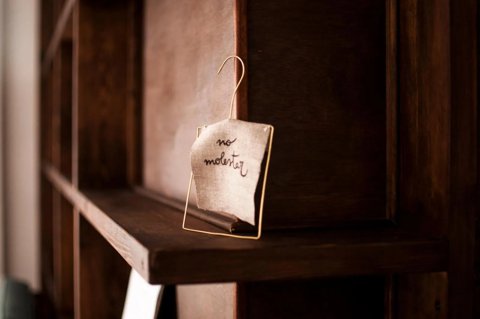 Text overlay in Casa Boumort