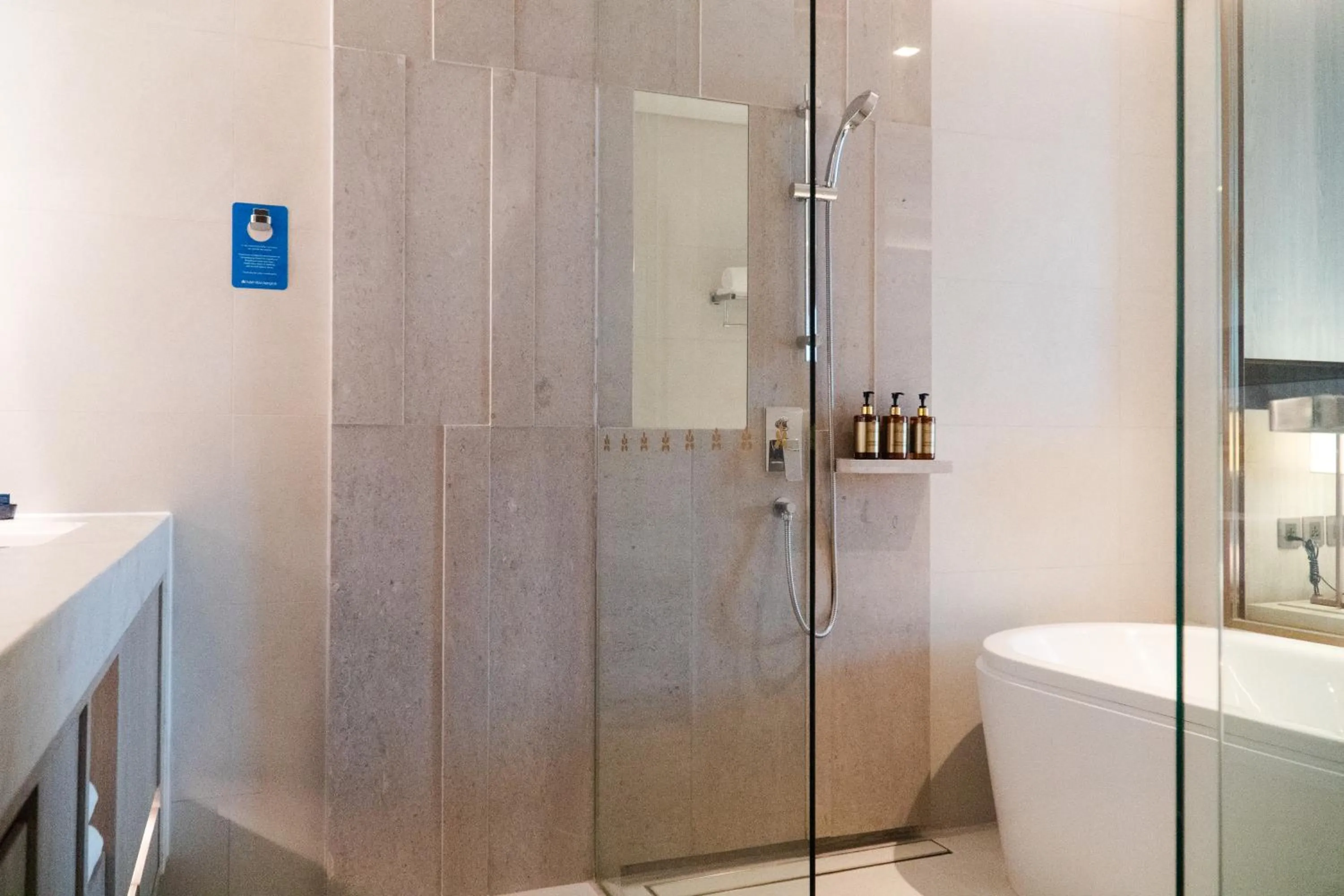 Bathroom in Hotel Nikko Bangkok