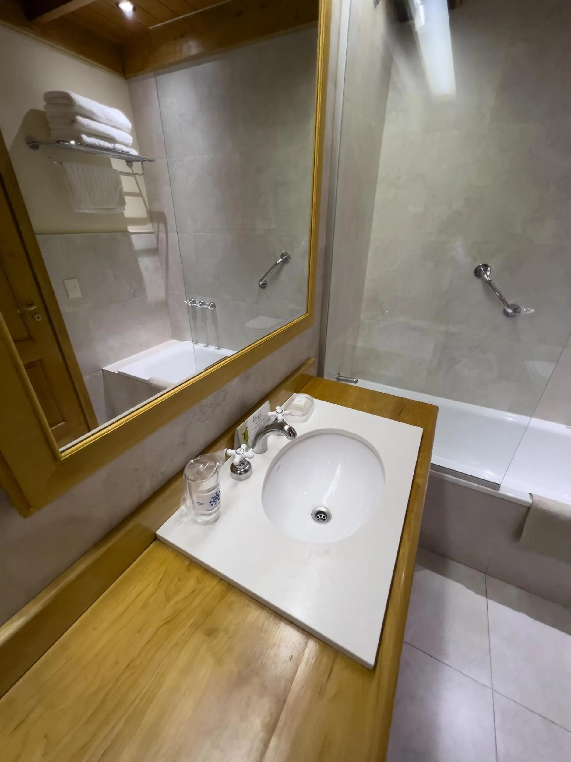 Bathroom in Hotel y Cabañas Le Village