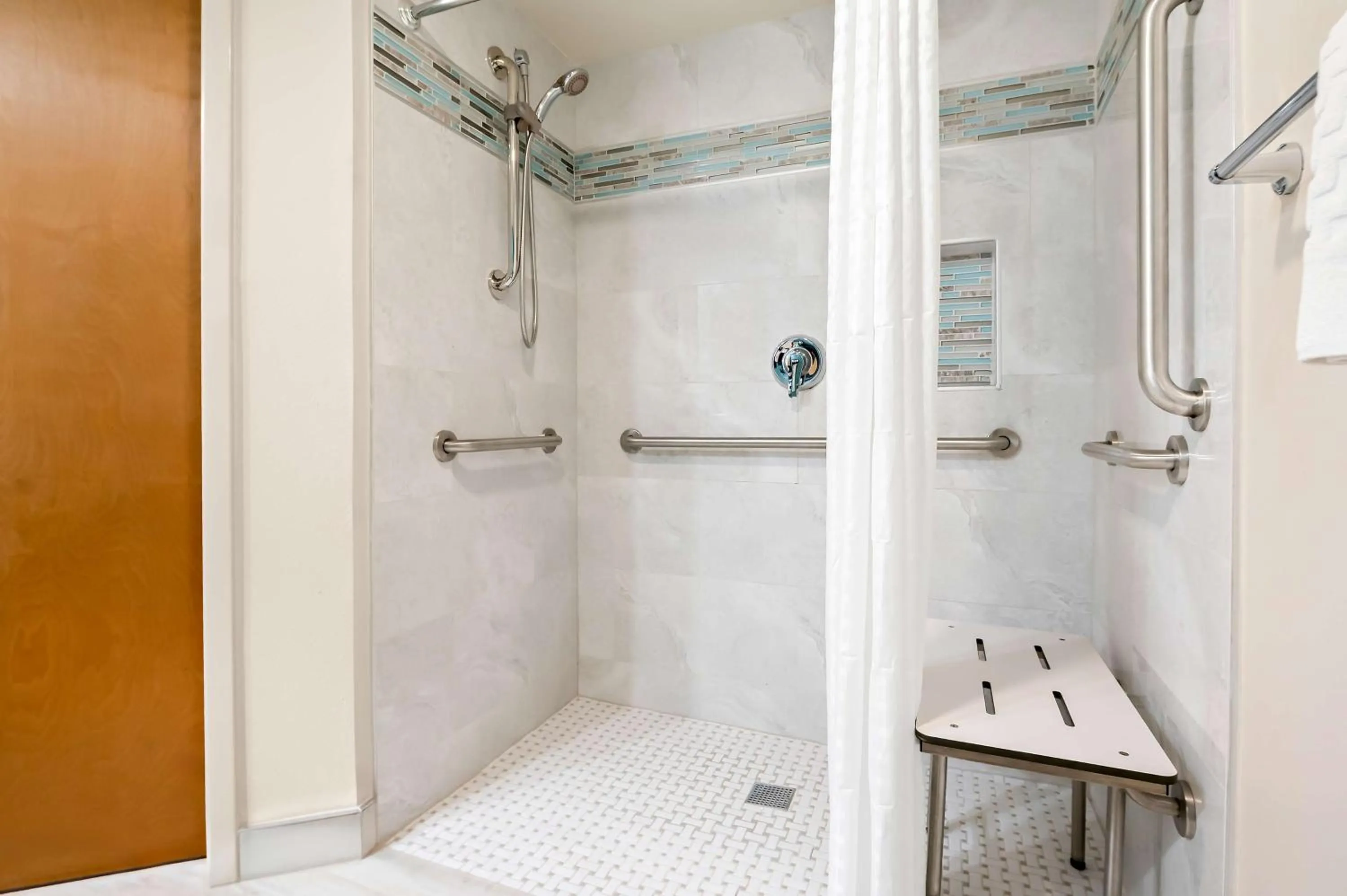 Bedroom in Best Western Intracoastal Inn