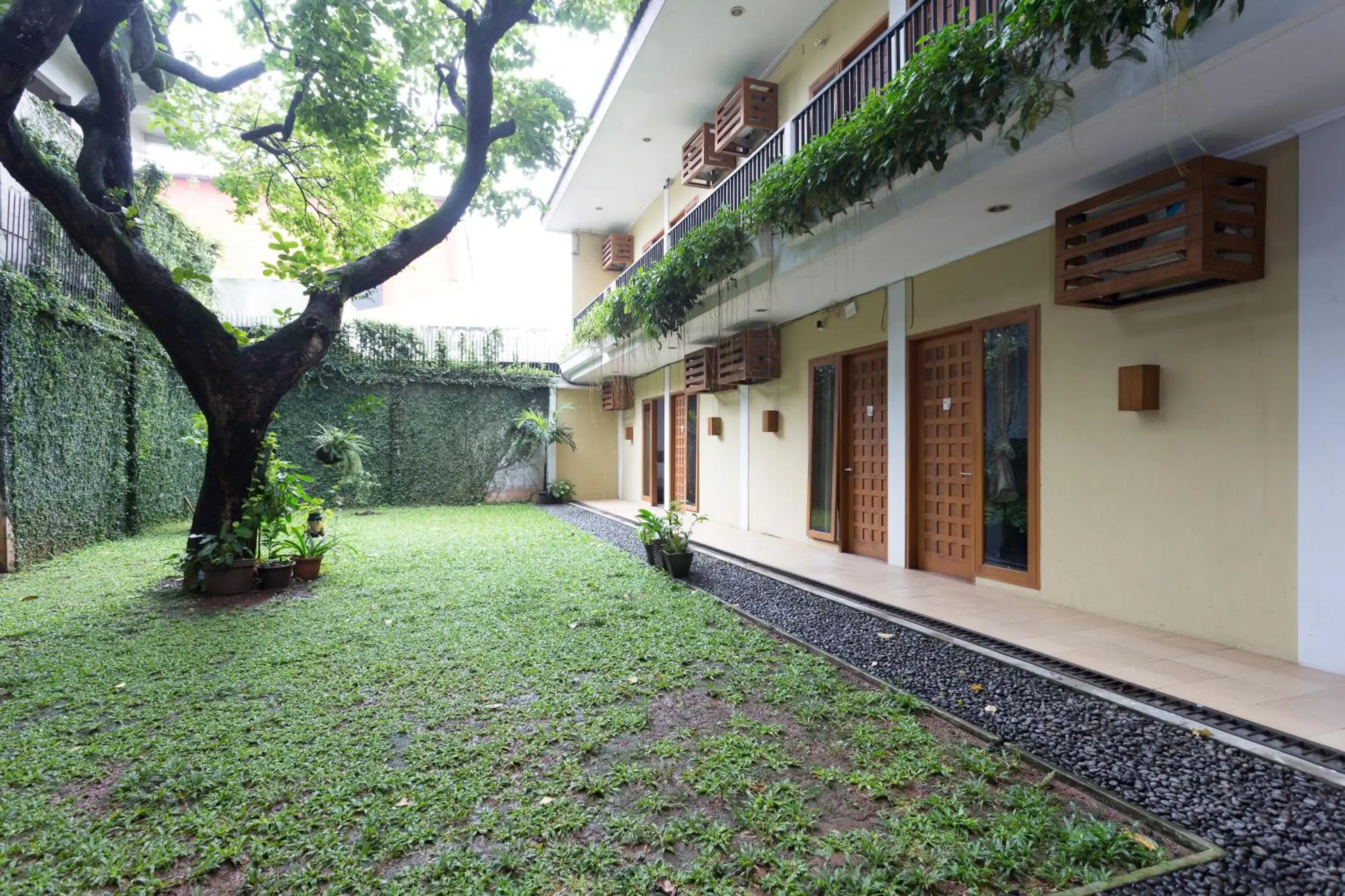 Property building in RedDoorz Plus near Cilandak Town Square 2 Property building in RedDoorz Plus near Cilandak Town Square 2