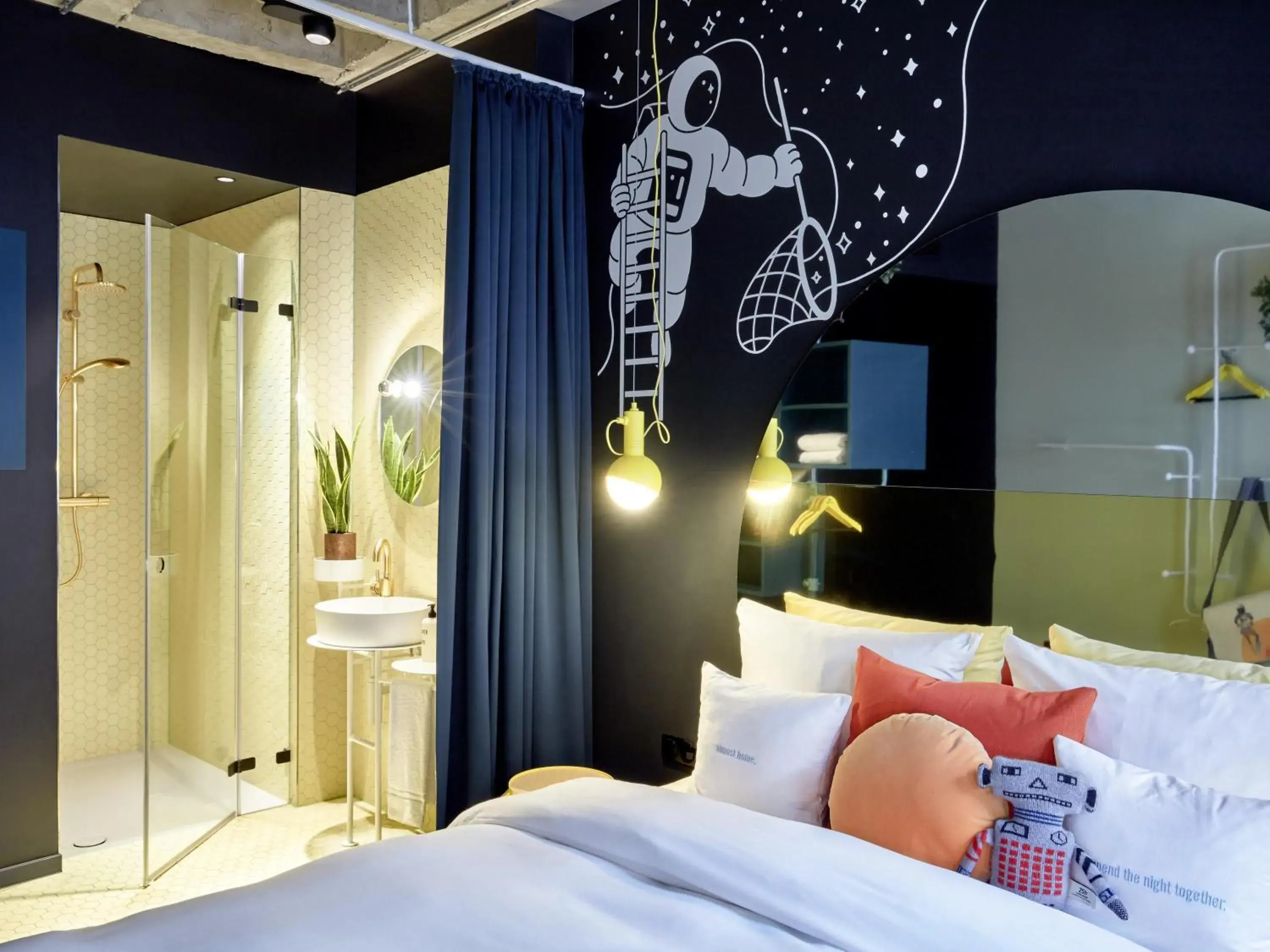 Bedroom, Bed in 25hours Hotel The Circle Bedroom, Bed in 25hours Hotel The Circle