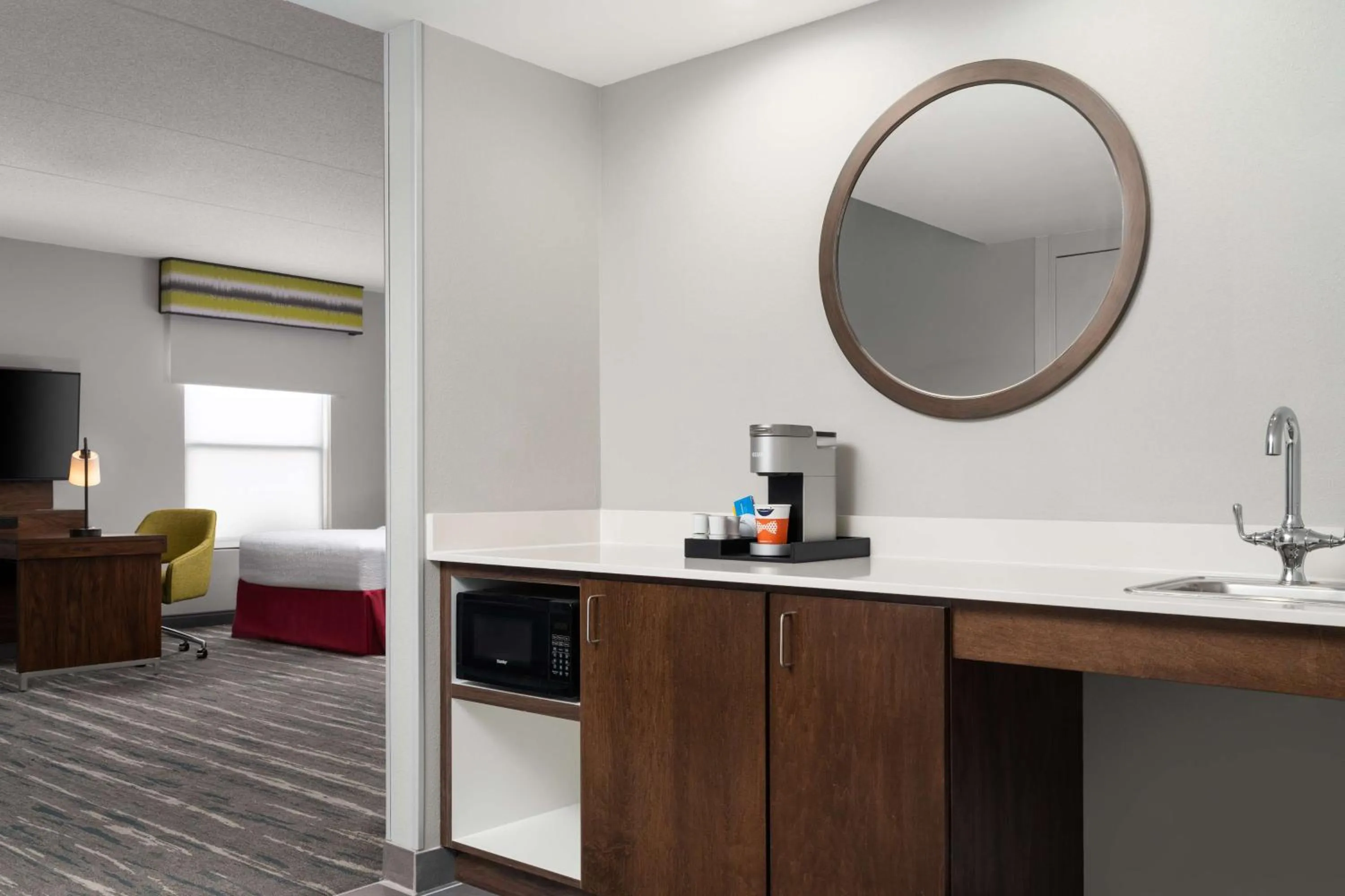 Photo of the whole room, Bed in Hampton Inn Spring Lake Fayetteville