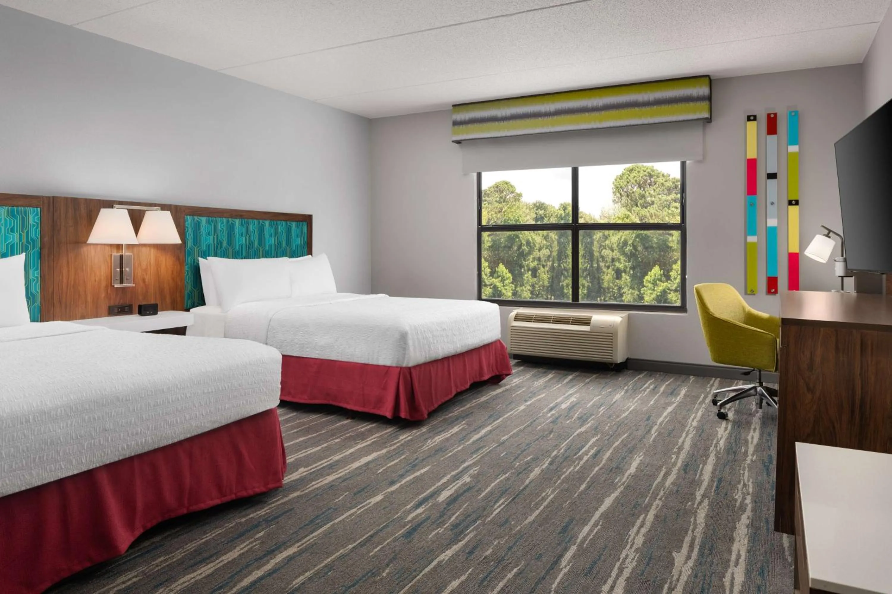 Bed in Hampton Inn Spring Lake Fayetteville