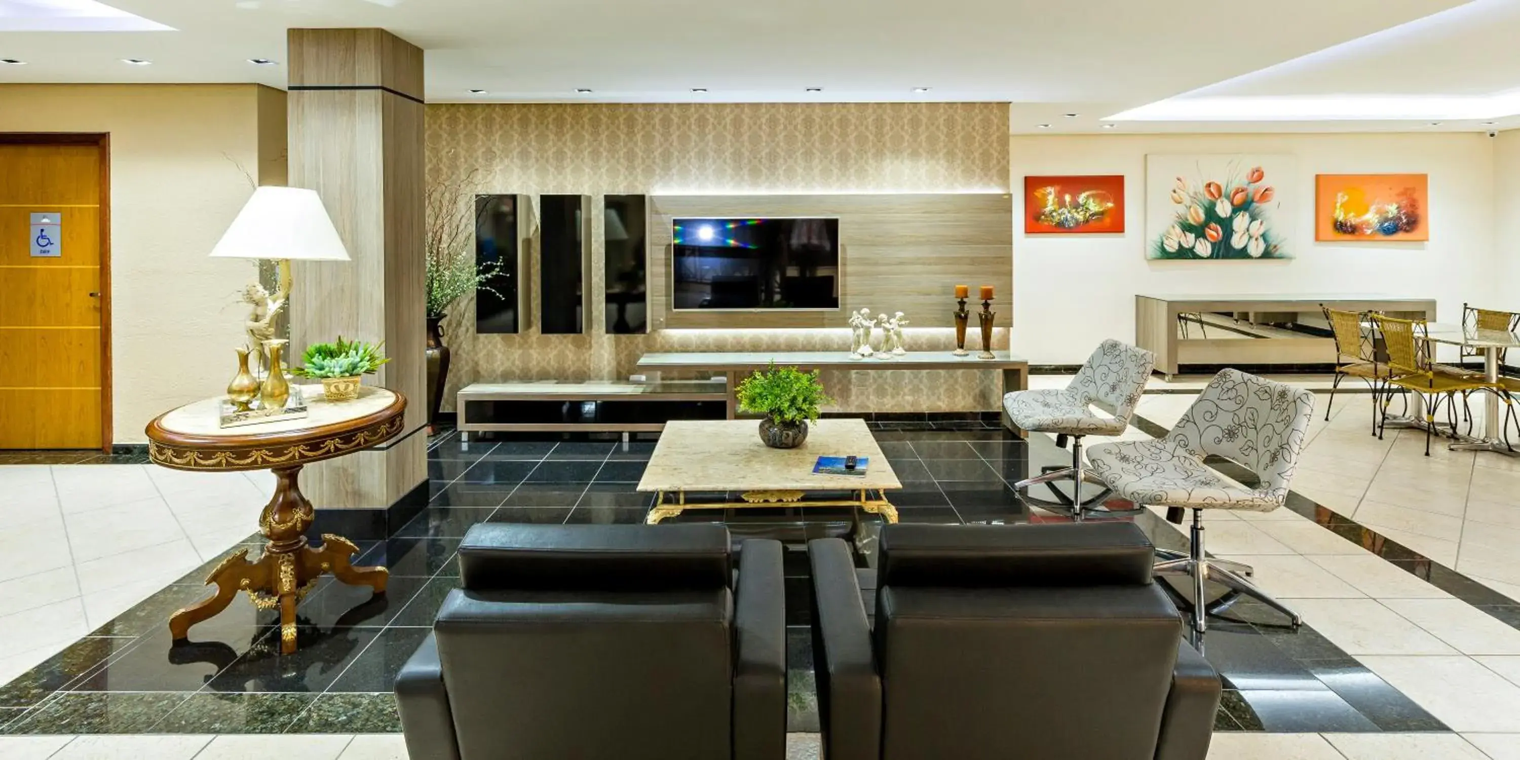 Living room in Hotel Thomasi Express - Londrina Living room in Hotel Thomasi Express - Londrina