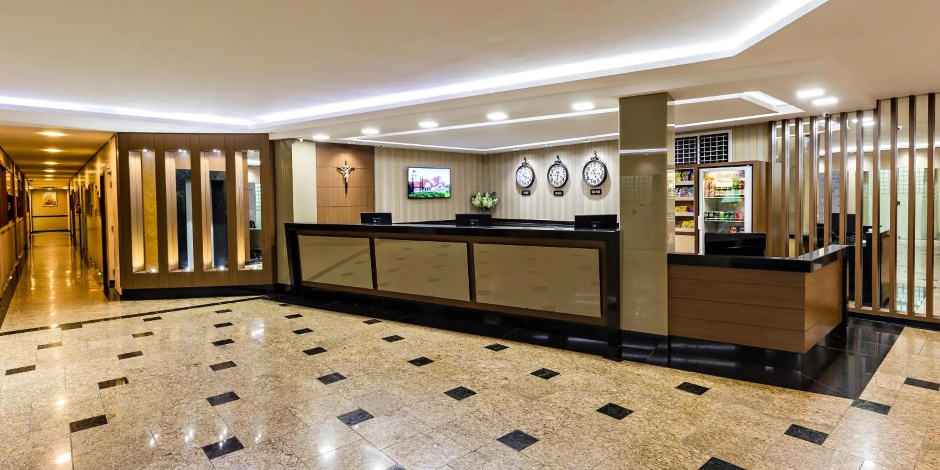 Lobby or reception in Hotel Thomasi Express - Londrina Lobby or reception in Hotel Thomasi Express - Londrina