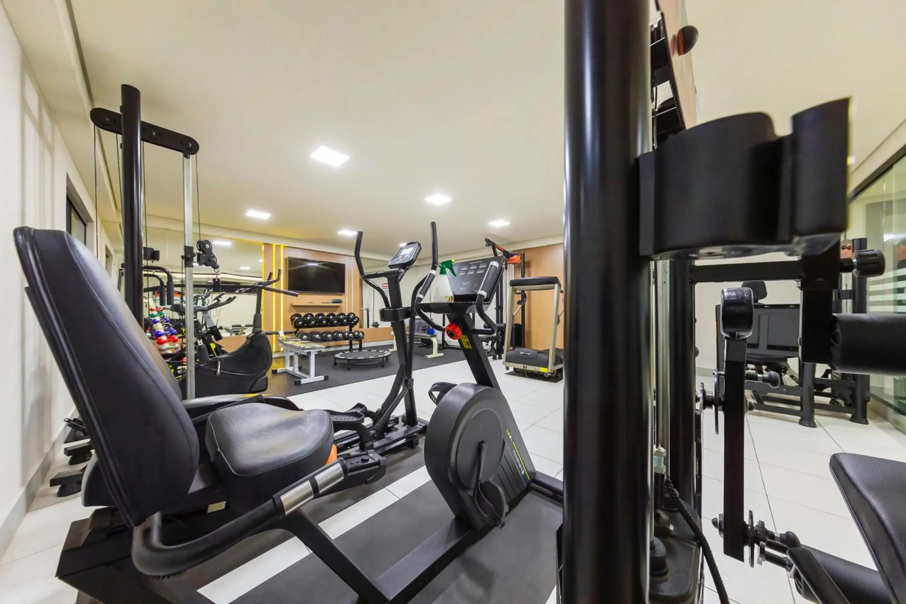 Fitness centre/facilities in Hotel Thomasi Express - Londrina Fitness centre/facilities in Hotel Thomasi Express - Londrina
