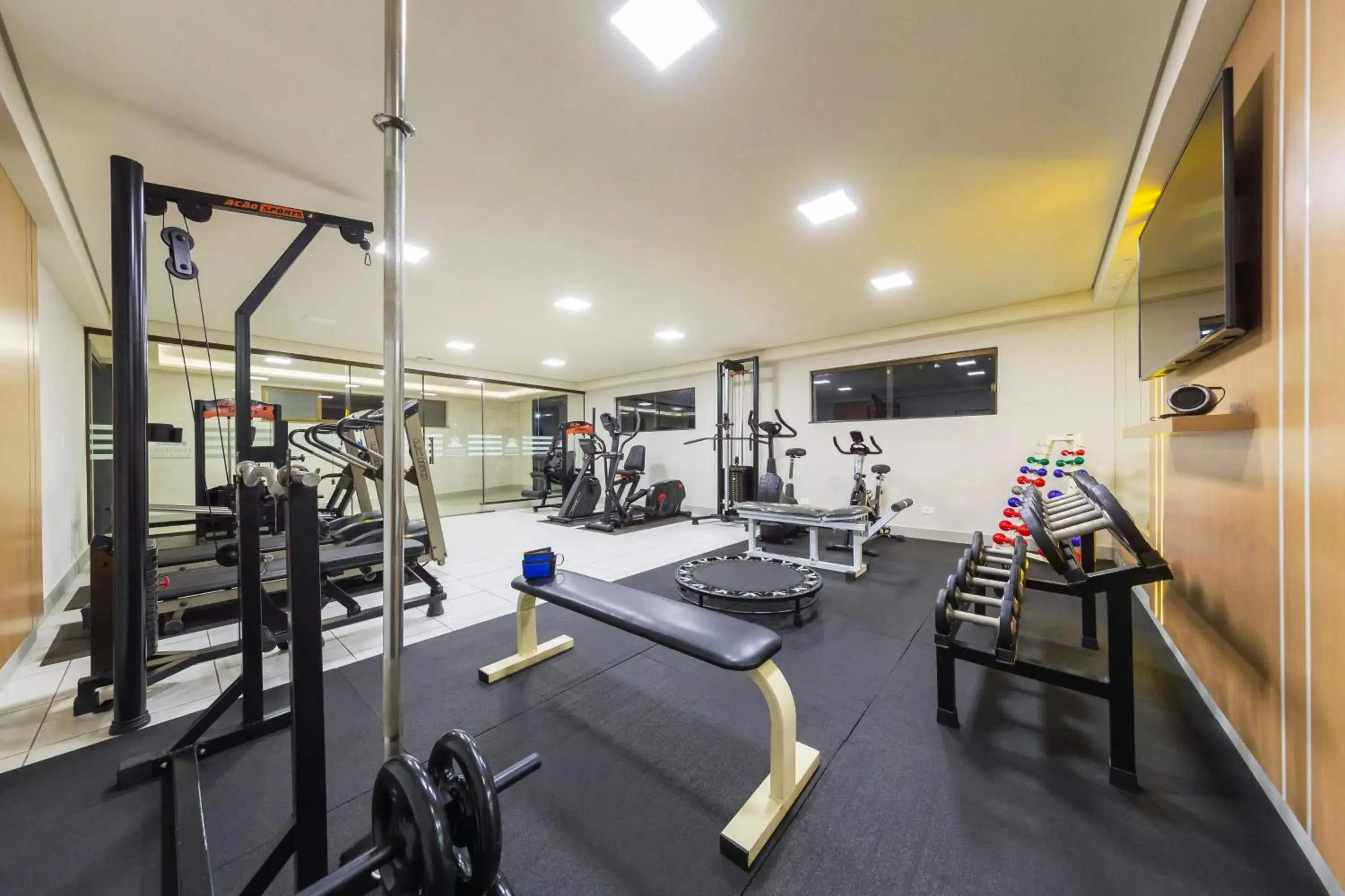 Fitness centre/facilities in Hotel Thomasi Express - Londrina Fitness centre/facilities in Hotel Thomasi Express - Londrina