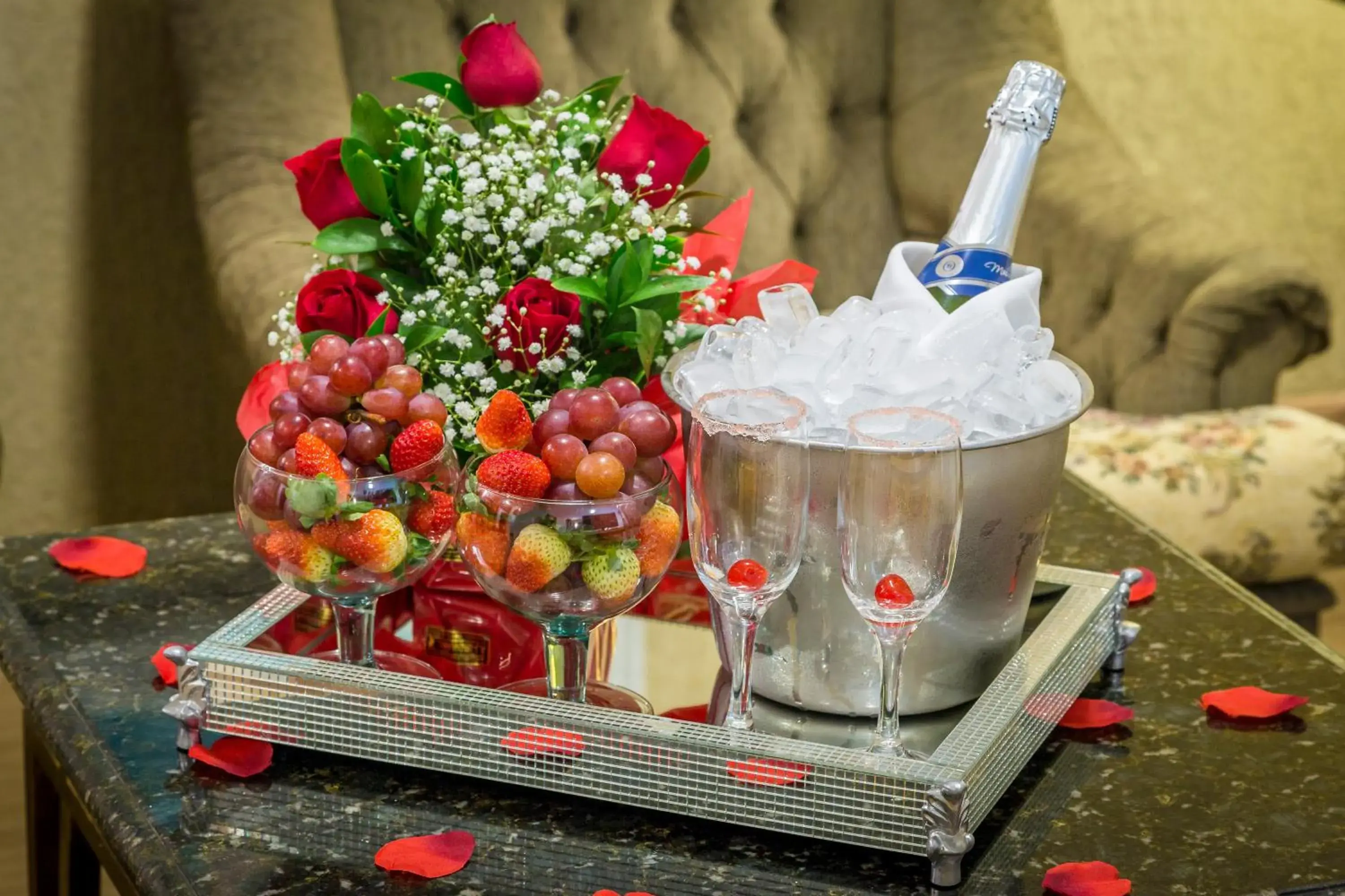 Food in Hotel Thomasi Express - Londrina Food in Hotel Thomasi Express - Londrina