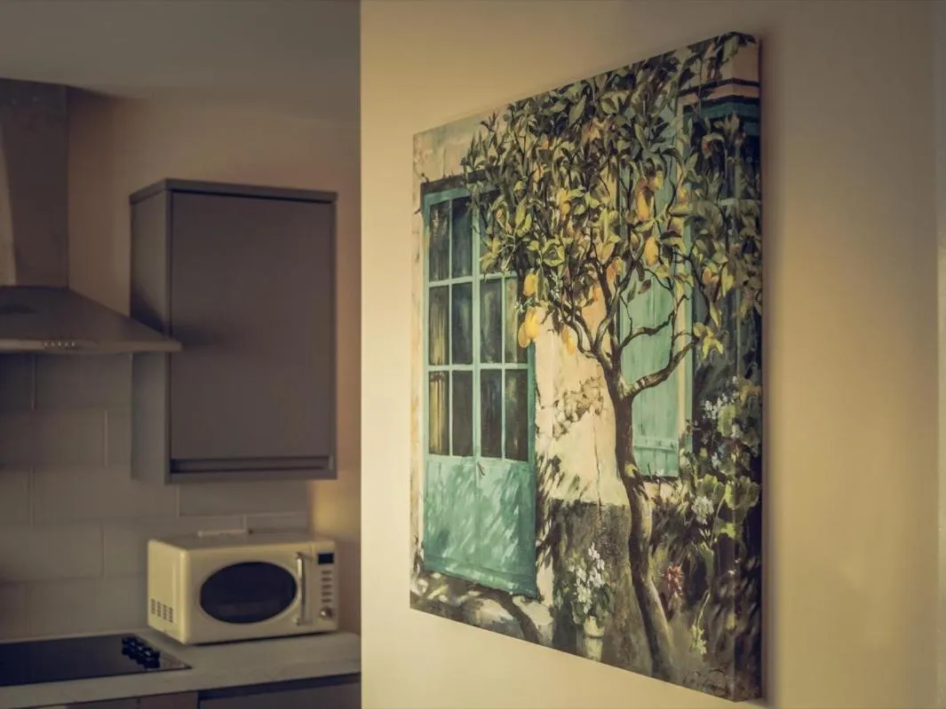 Dining area in Hallam Rooms