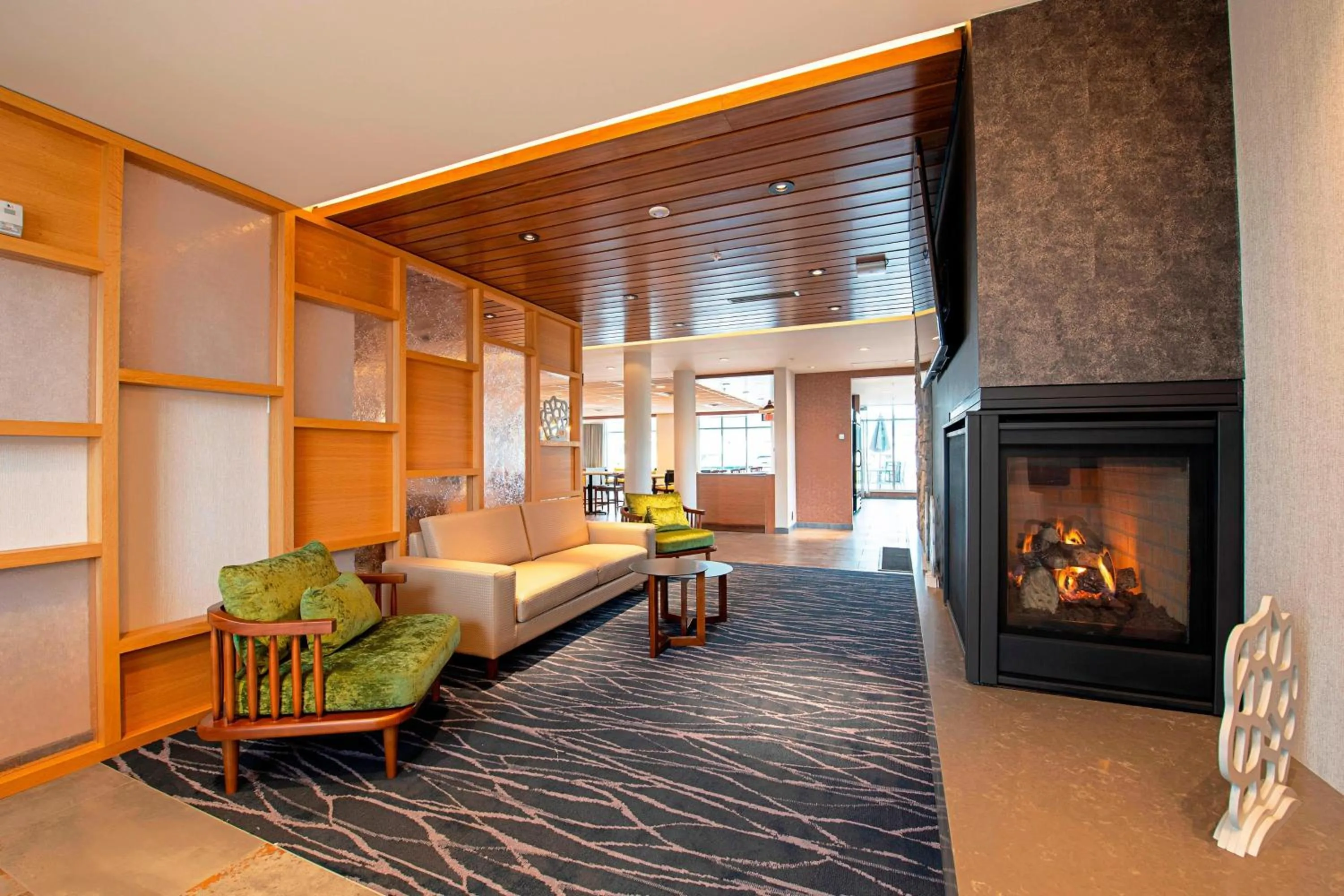 Lobby or reception in Fairfield Inn & Suites By Marriott Duluth Waterfront