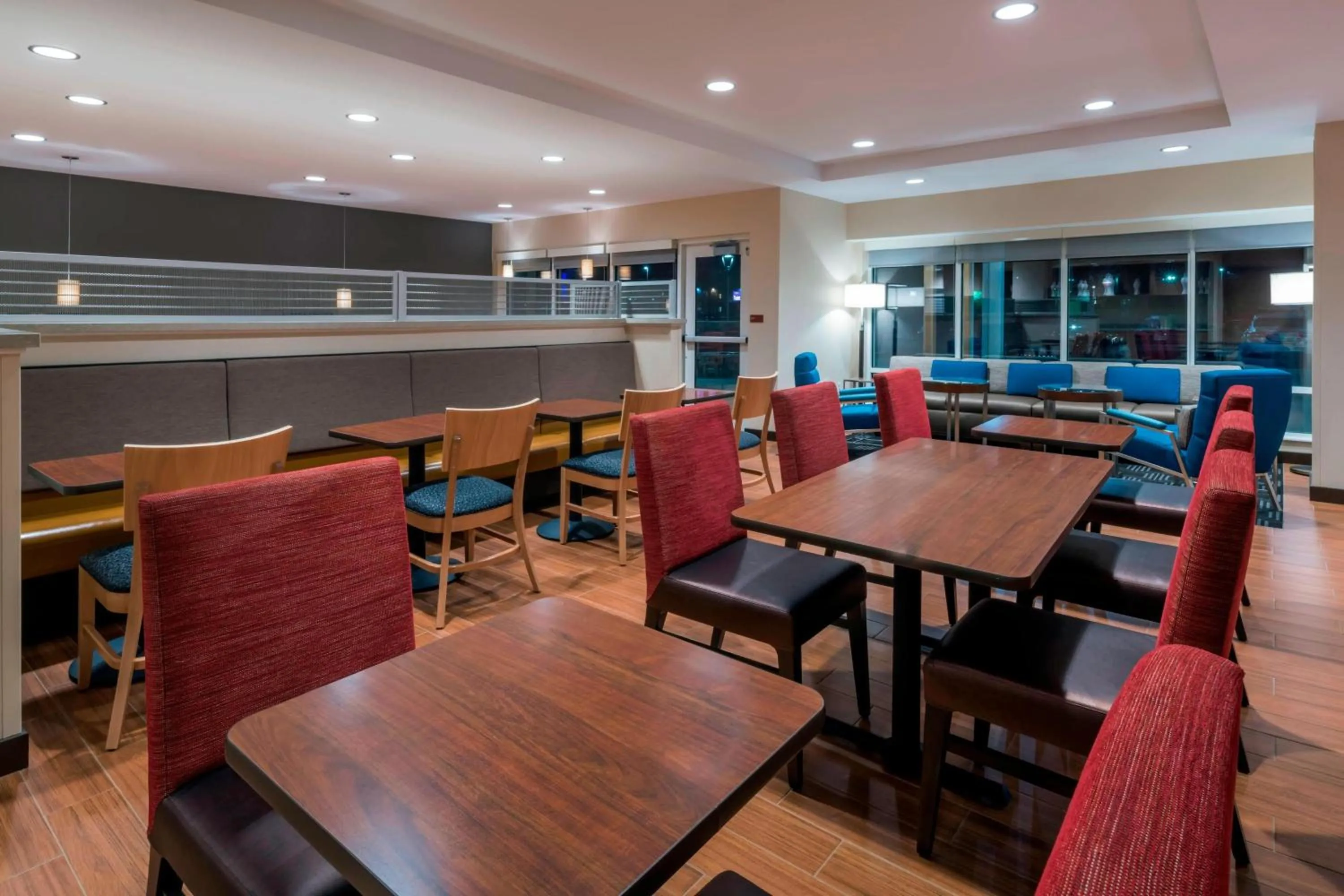 Breakfast in Towneplace Suites By Marriott Hays