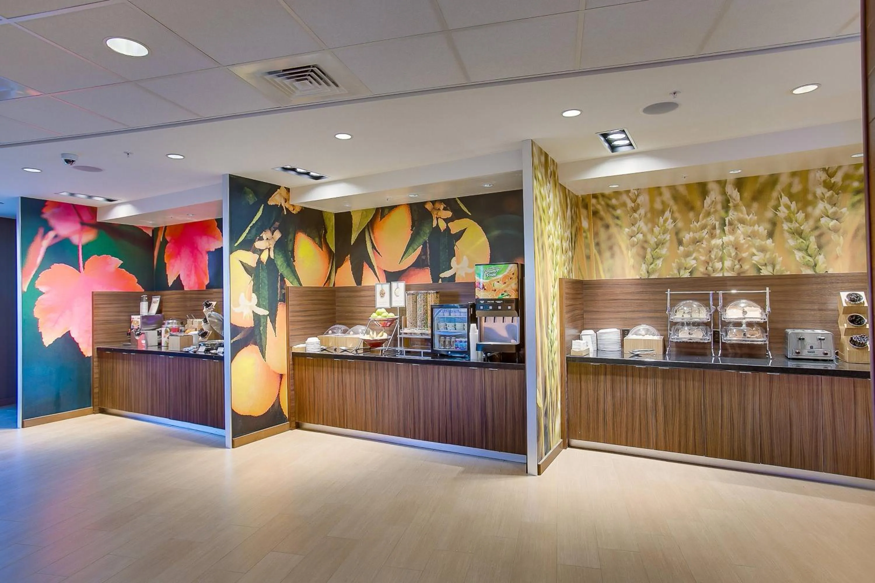 Breakfast in Fairfield Inn & Suites By Marriott Wichita East