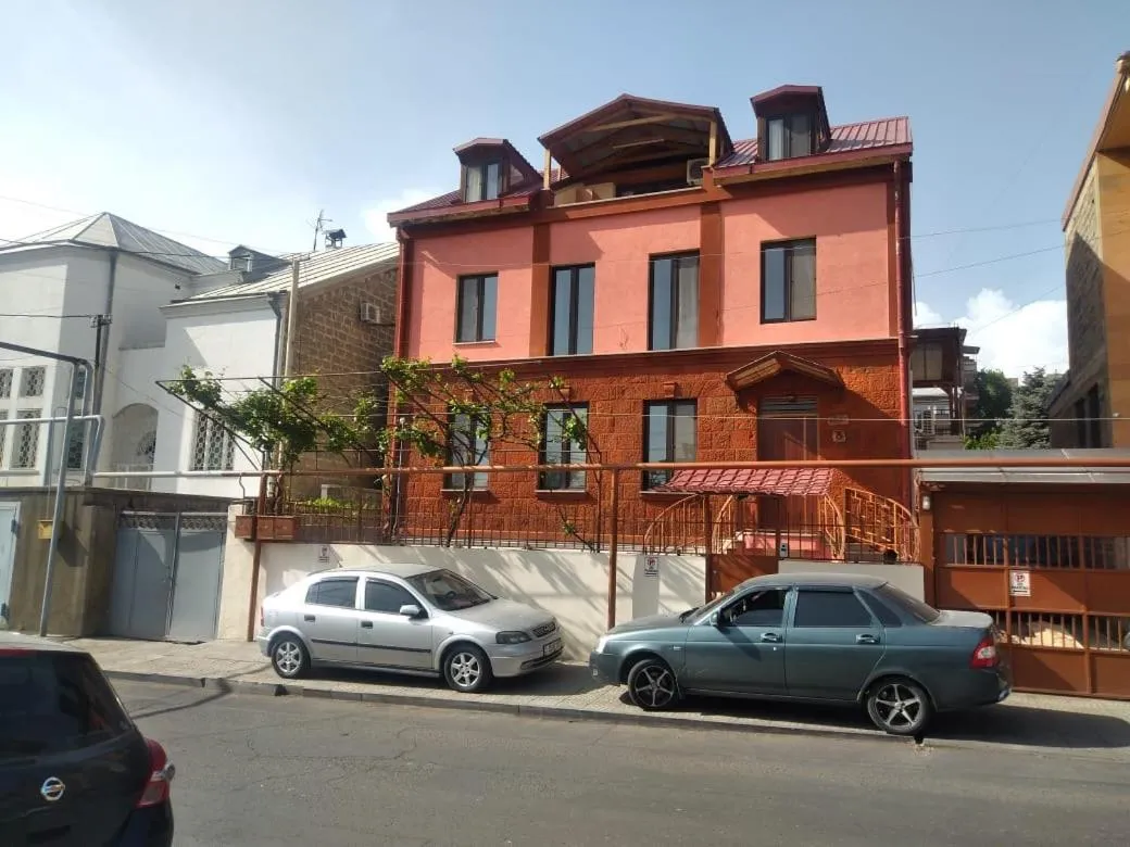 Cozy apartment in Aygedzor street