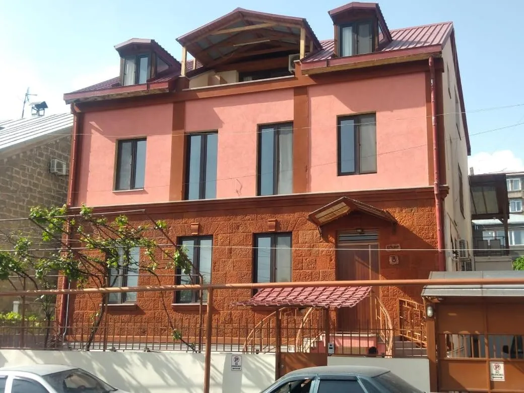 Cozy apartment in Aygedzor street