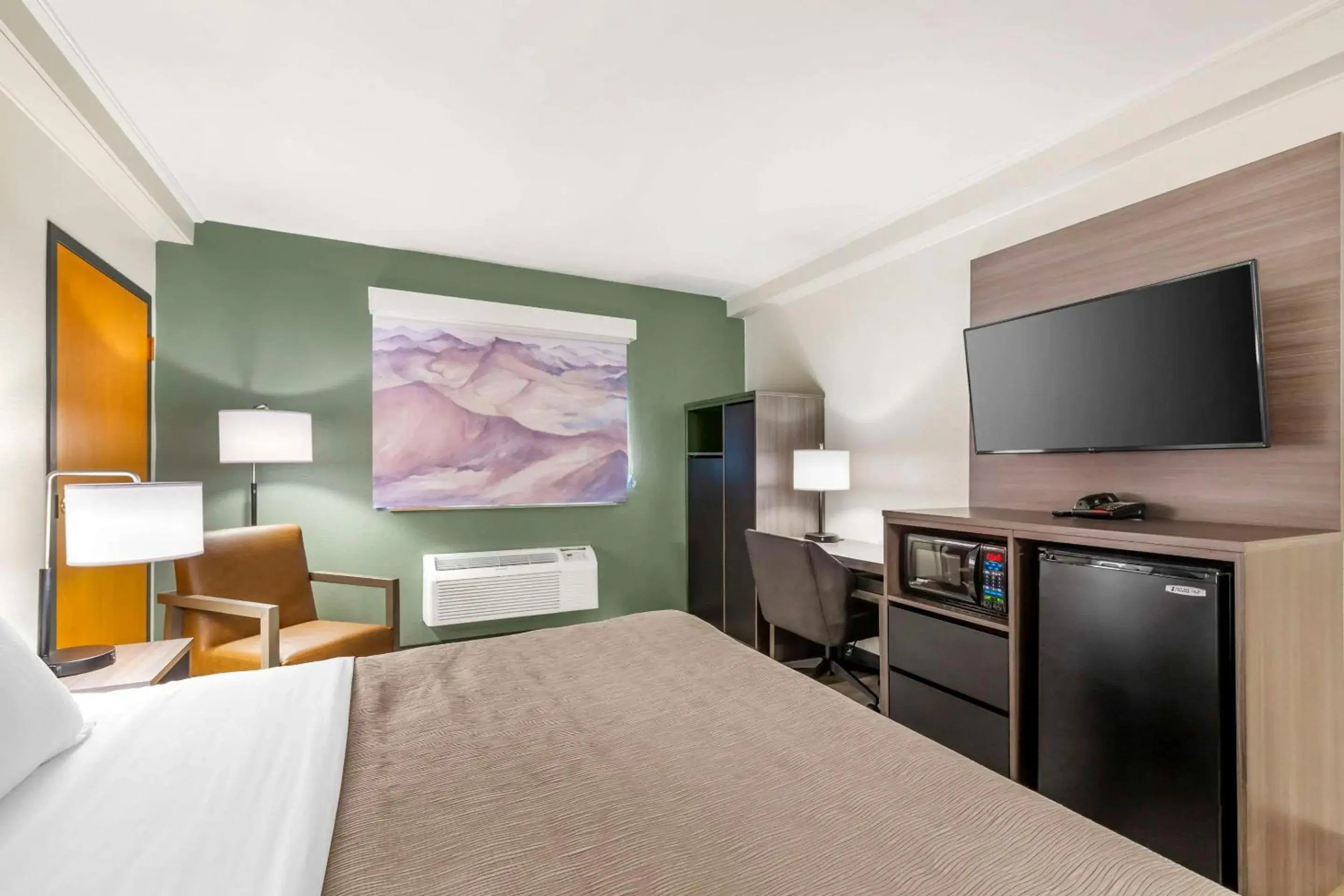 Bed in Quality Inn Hamilton Bitterroot Valley Bed in Quality Inn Hamilton Bitterroot Valley