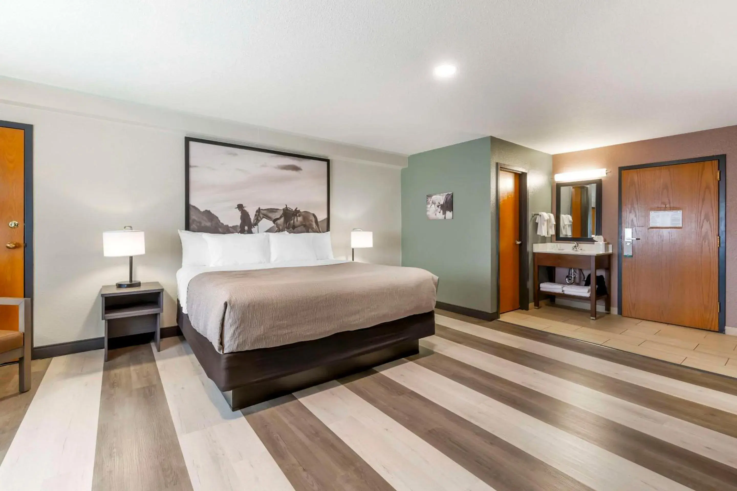 Bedroom, Bed in Quality Inn Hamilton Bitterroot Valley Bedroom, Bed in Quality Inn Hamilton Bitterroot Valley