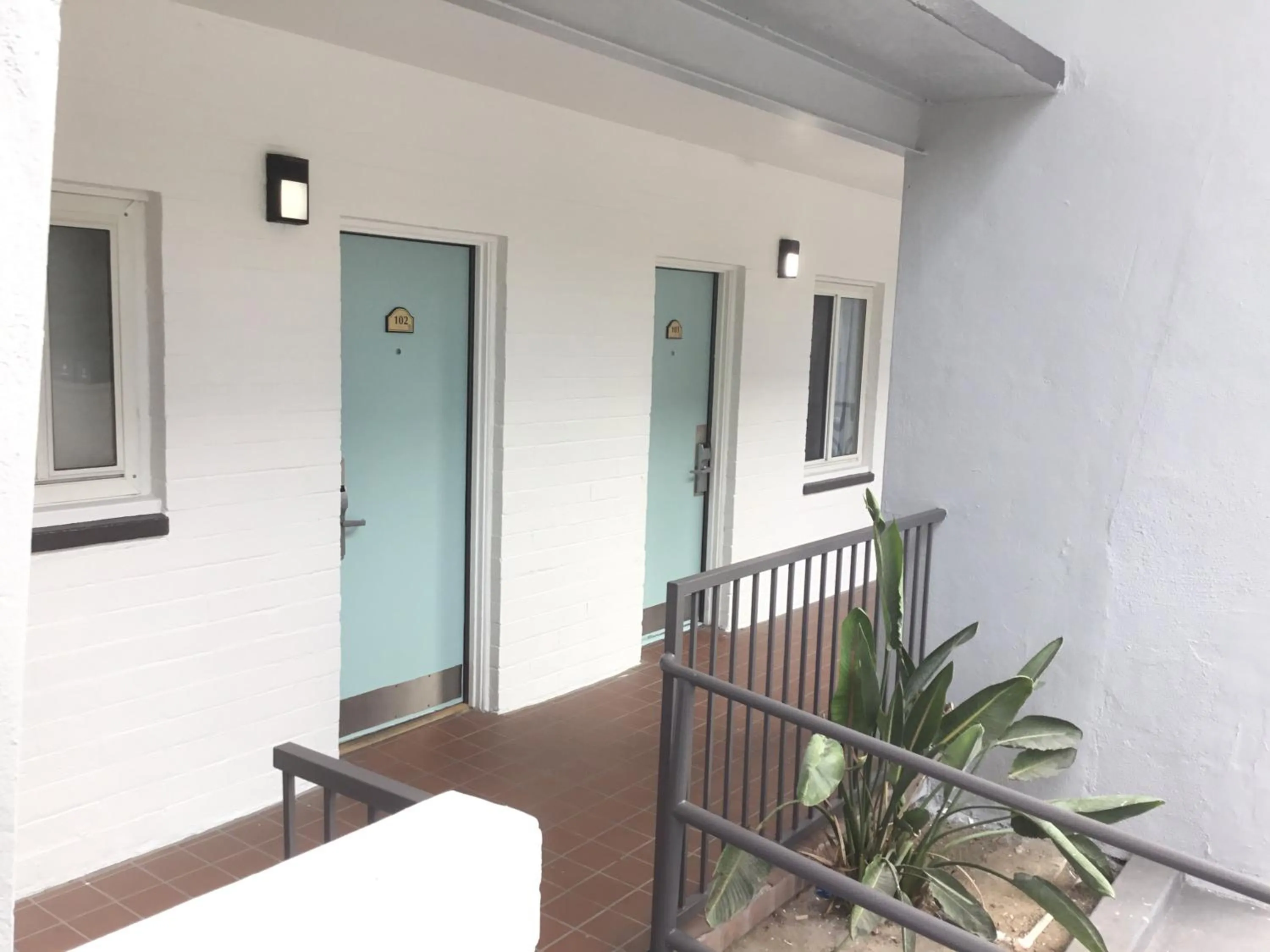 Property building in Downtown San Diego Lodge