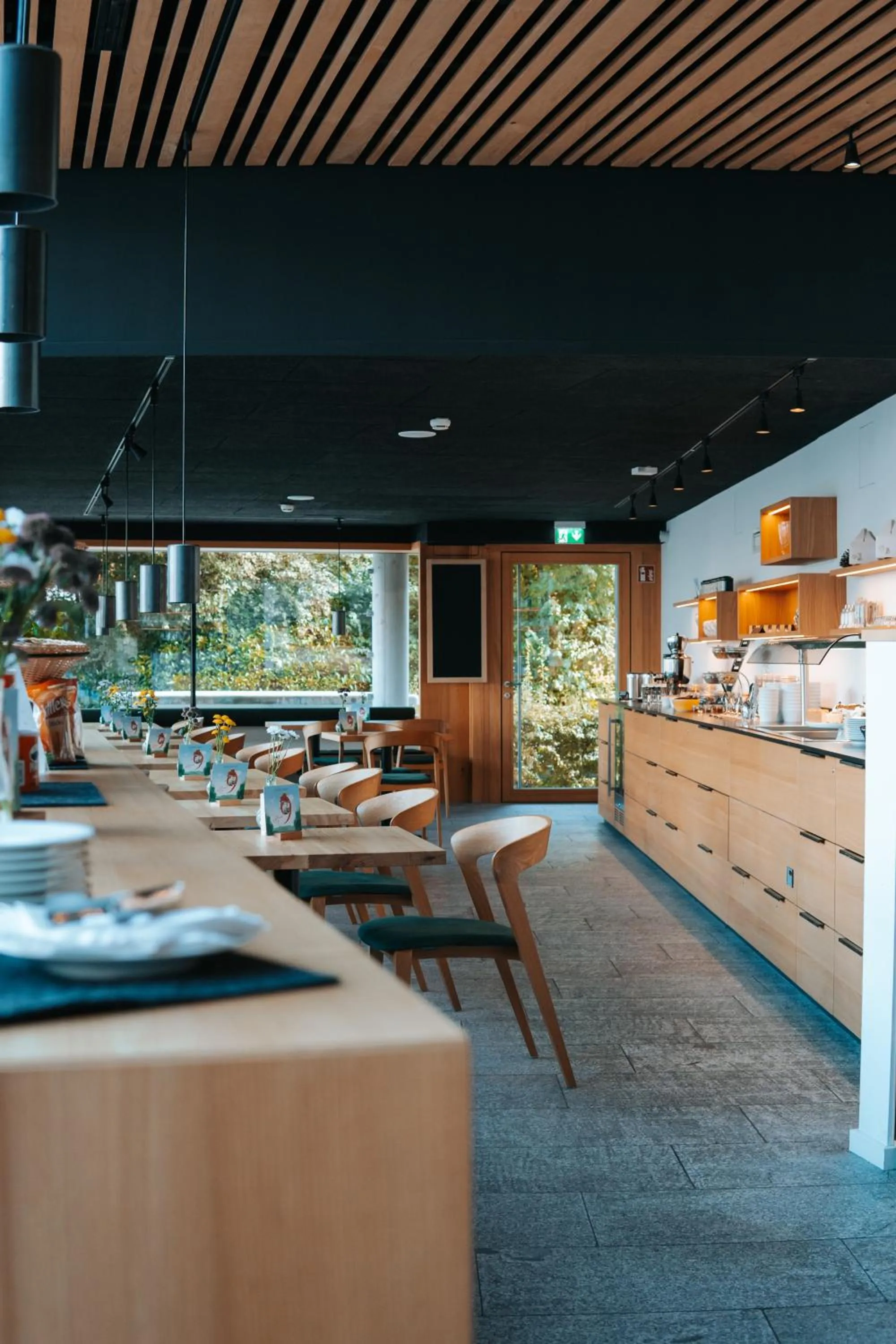 Restaurant/places to eat in ElzLand Hotel 9 Linden