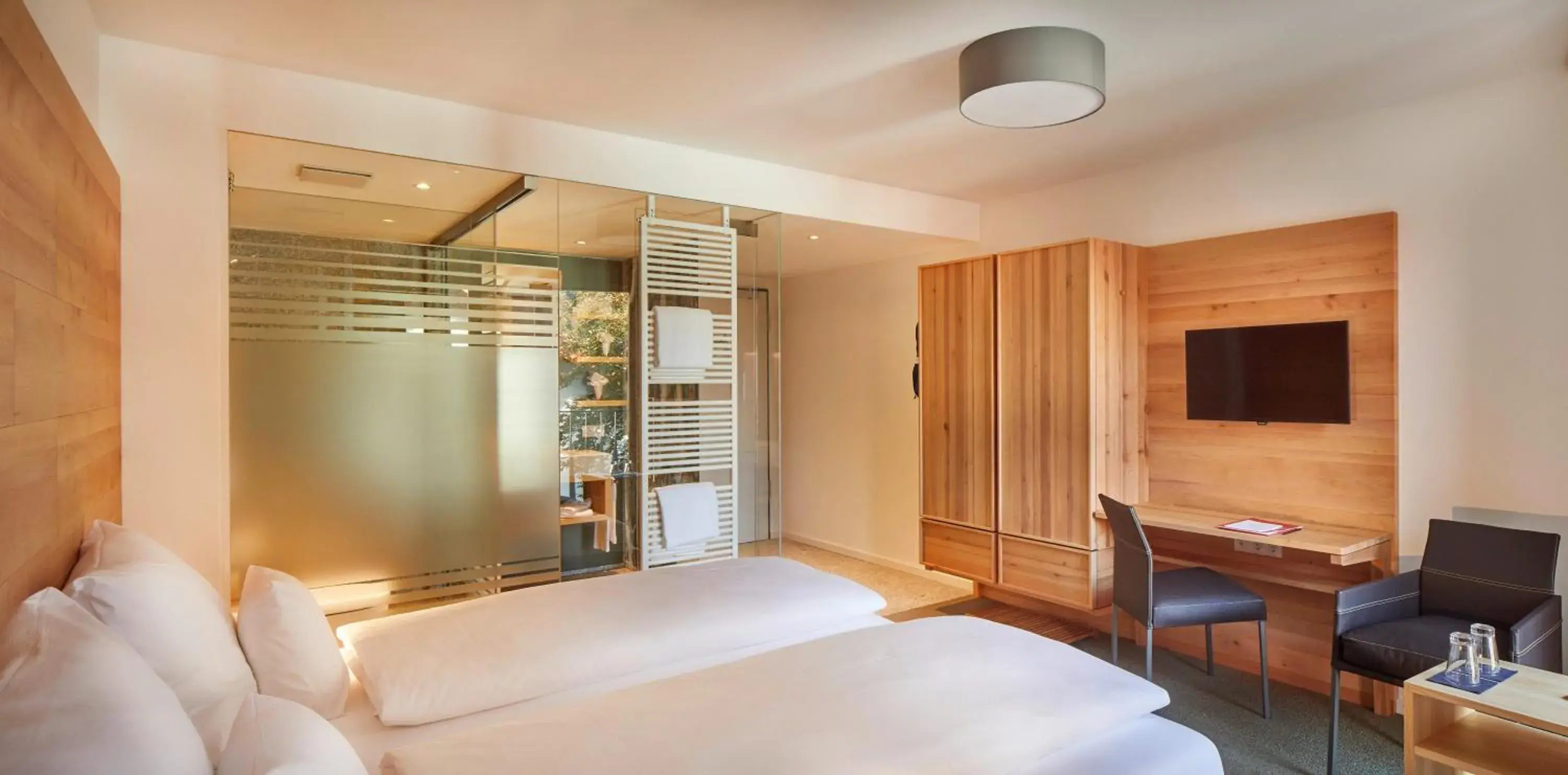 Double Room - single occupancy in ElzLand Hotel 9 Linden Double Room - single occupancy in ElzLand Hotel 9 Linden
