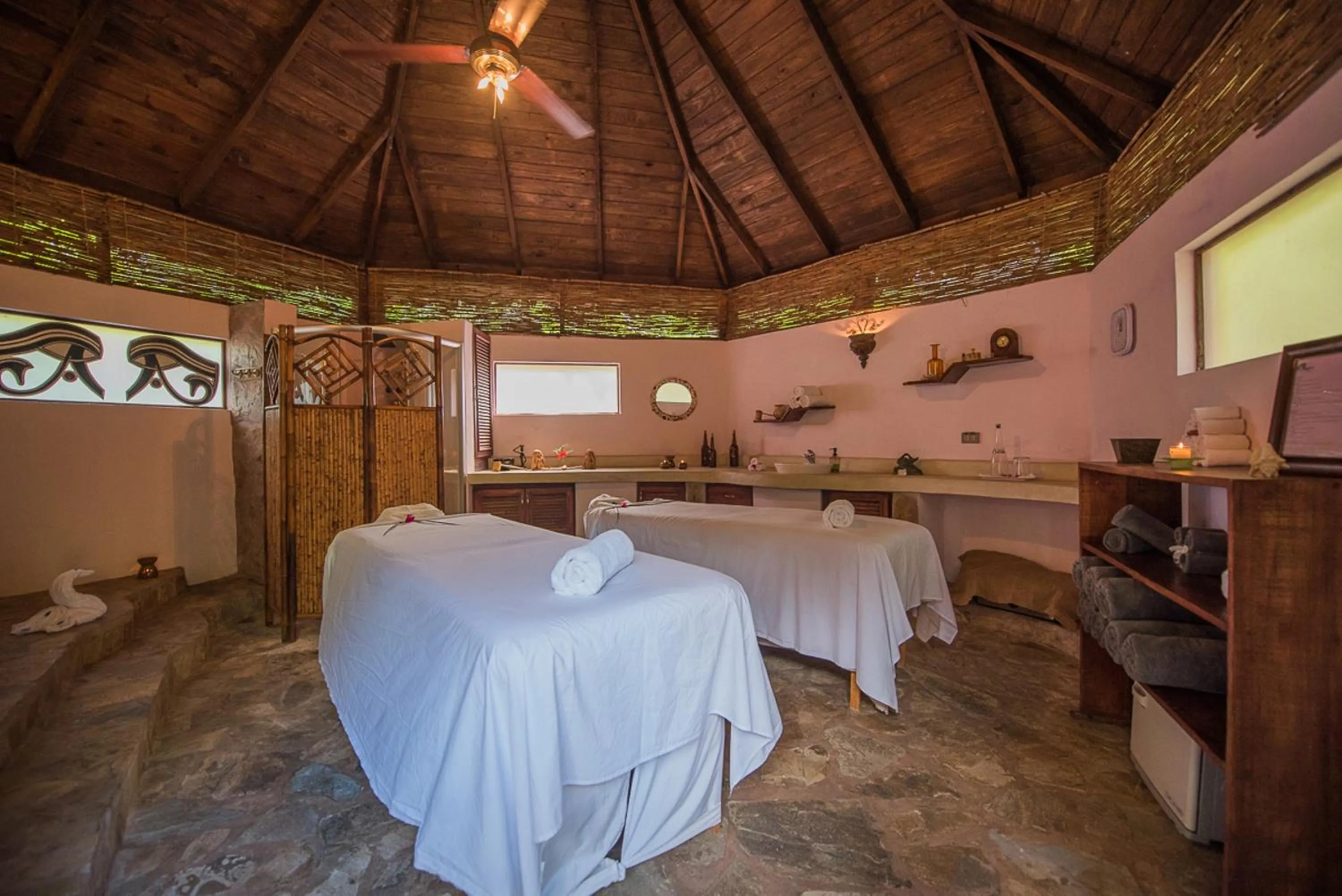 Massage, Bed in Natura Cabana Boutique Hotel & SPA by Mint