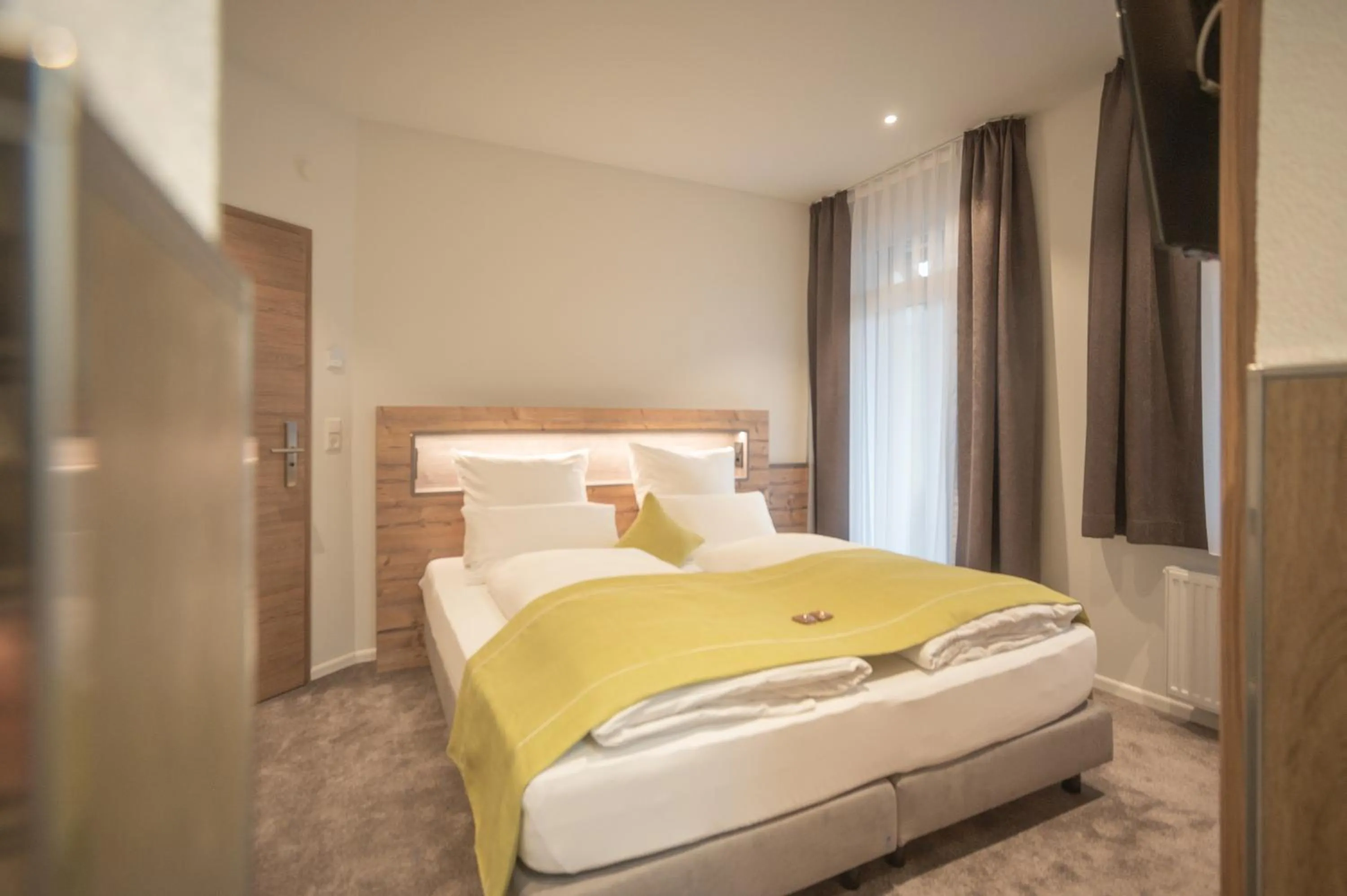 Photo of the whole room, Bed in Hotel dasZimmermann