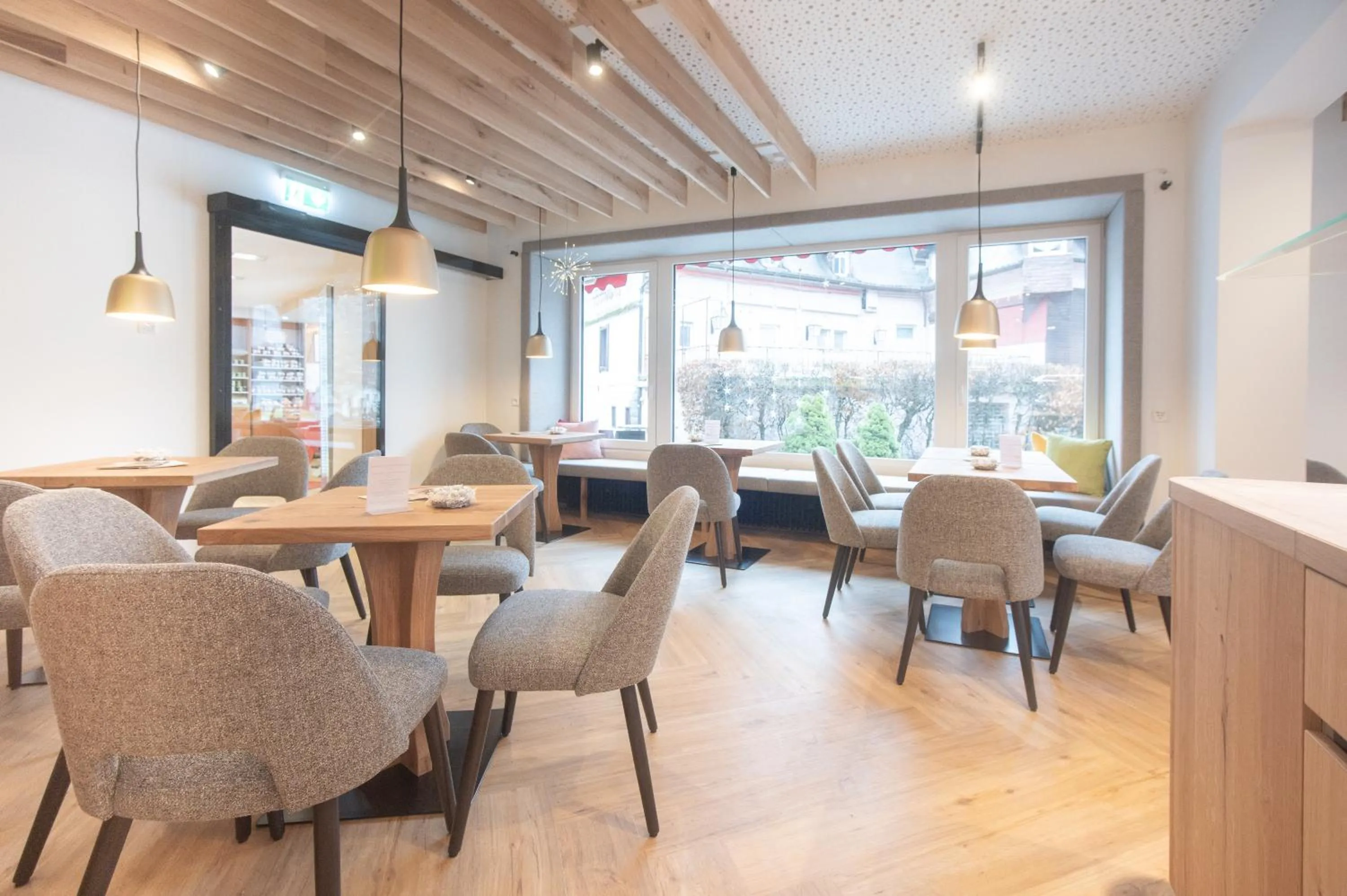 Restaurant/places to eat in Hotel dasZimmermann