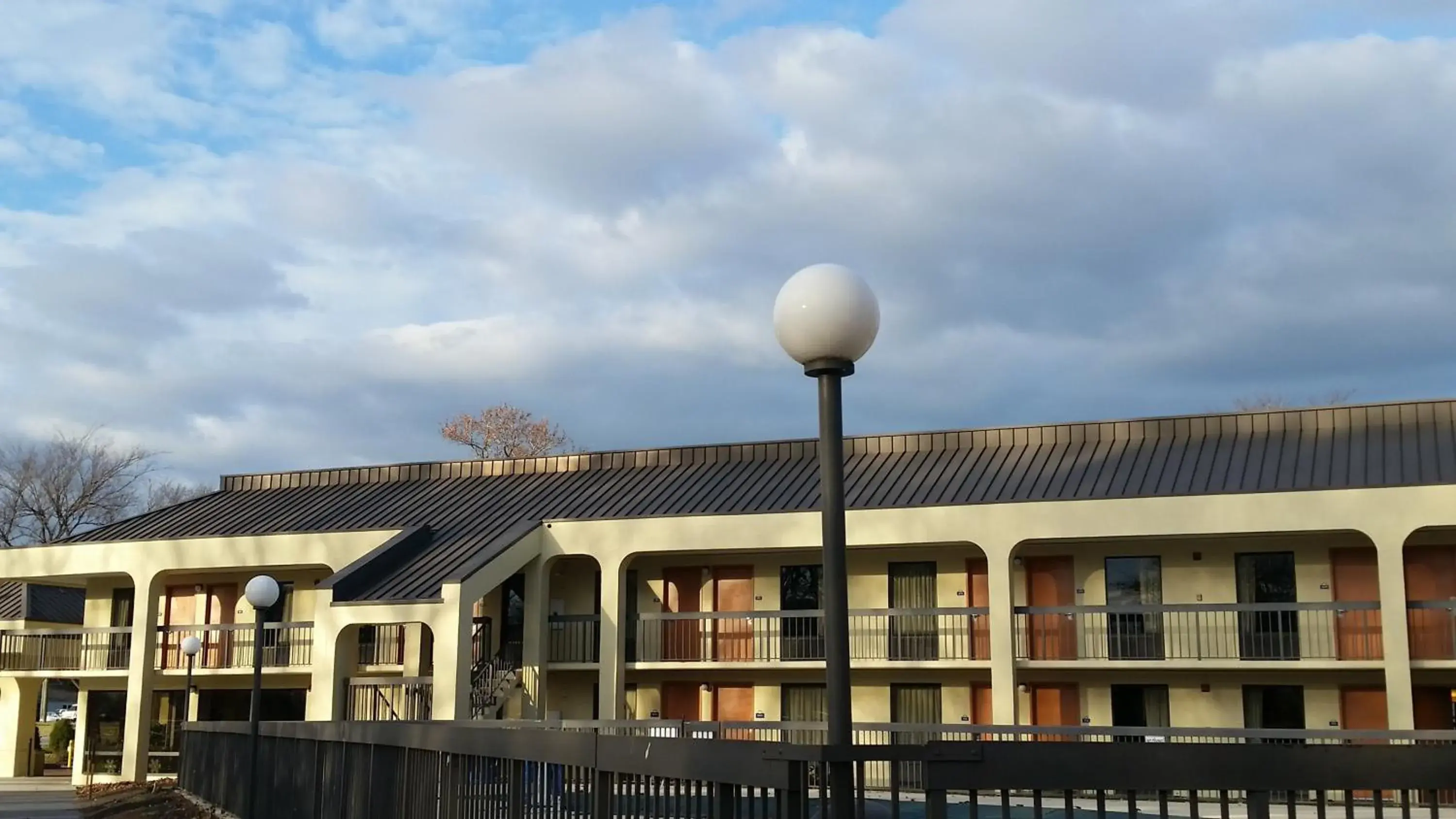 Facade/entrance in Days Inn by Wyndham Norfolk Airport Facade/entrance in Days Inn by Wyndham Norfolk Airport