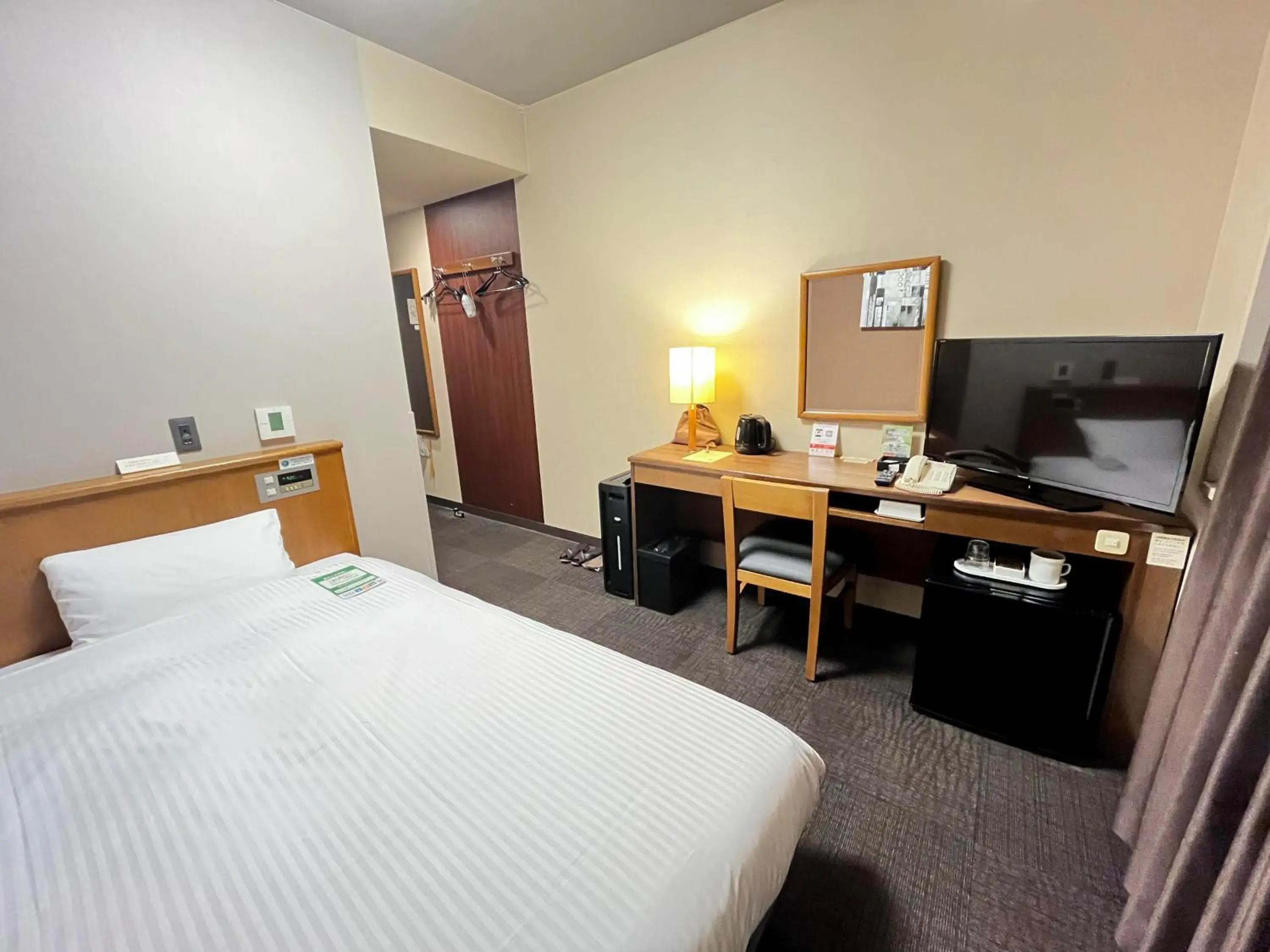 Photo of the whole room, Bed in Route Inn Grantia Hidatakayama Wakura no yado Photo of the whole room, Bed in Route Inn Grantia Hidatakayama Wakura no yado