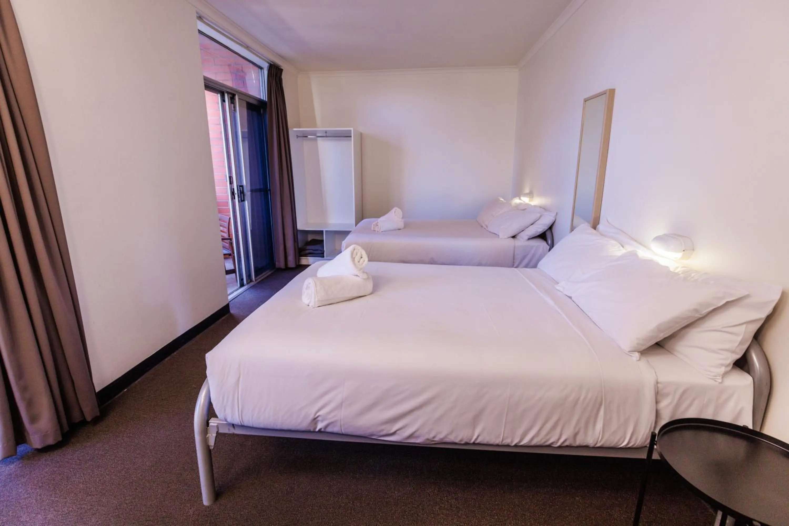 Bed in YHA Adelaide Central