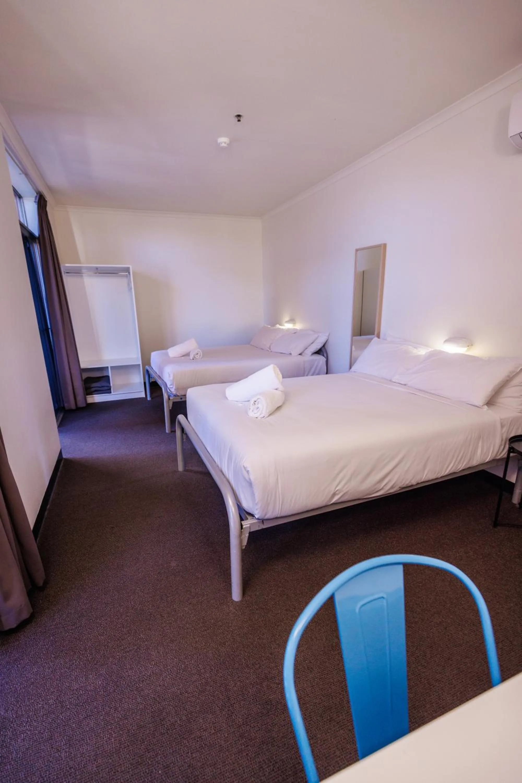 Bed in YHA Adelaide Central