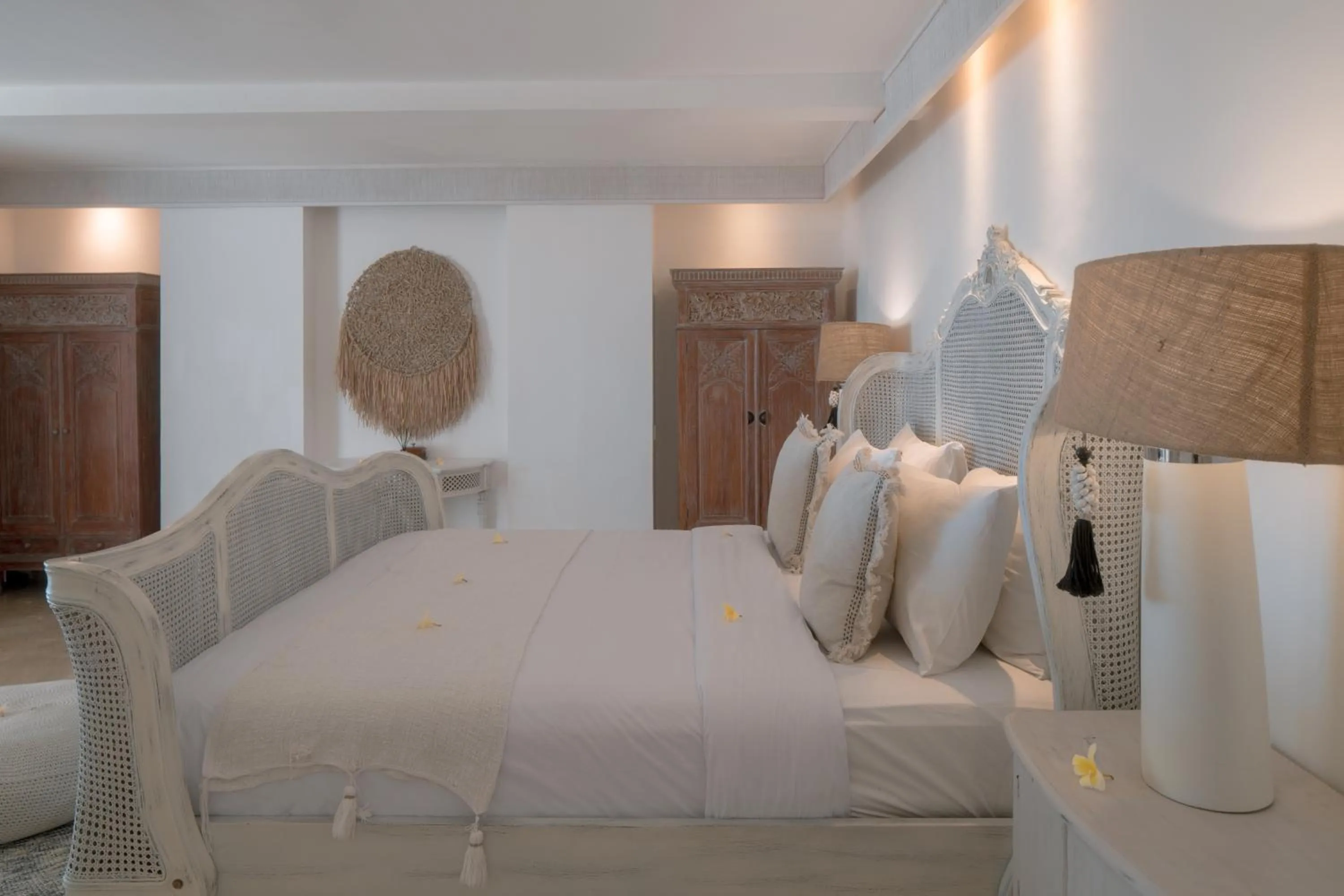 Photo of the whole room, Bed in Villa Puri Balangan