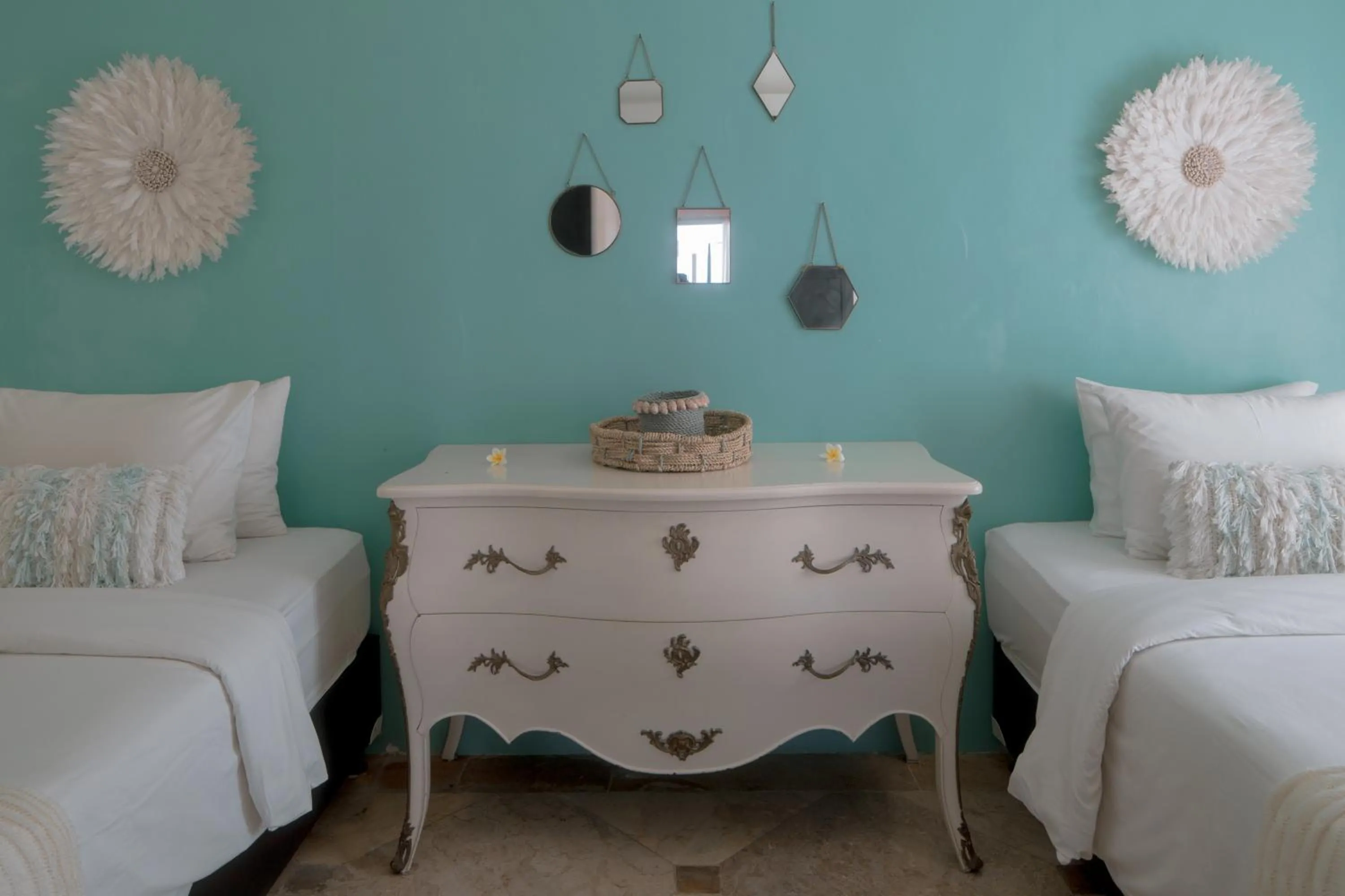 Photo of the whole room, Bed in Villa Puri Balangan