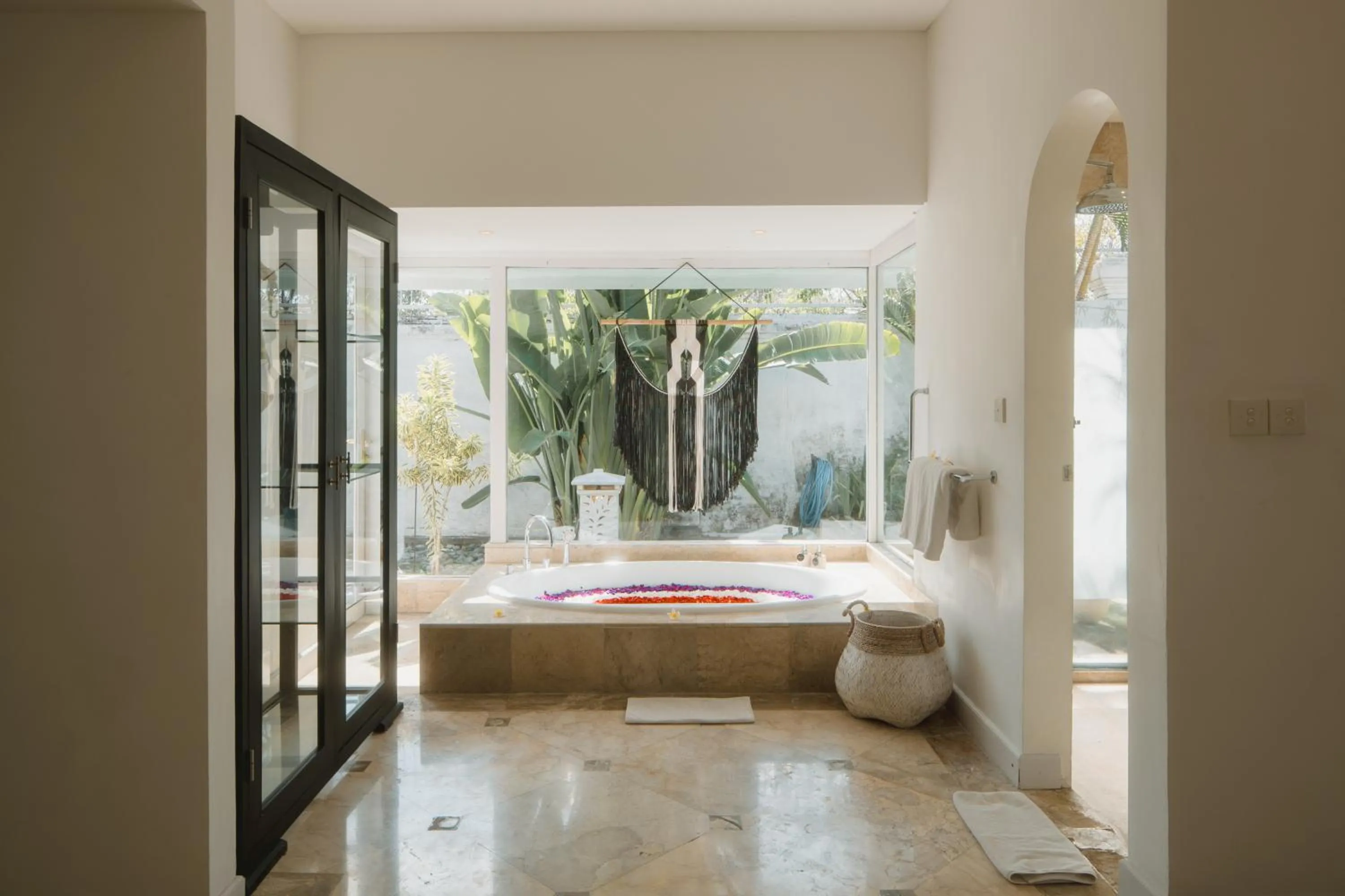 Bath in Villa Puri Balangan