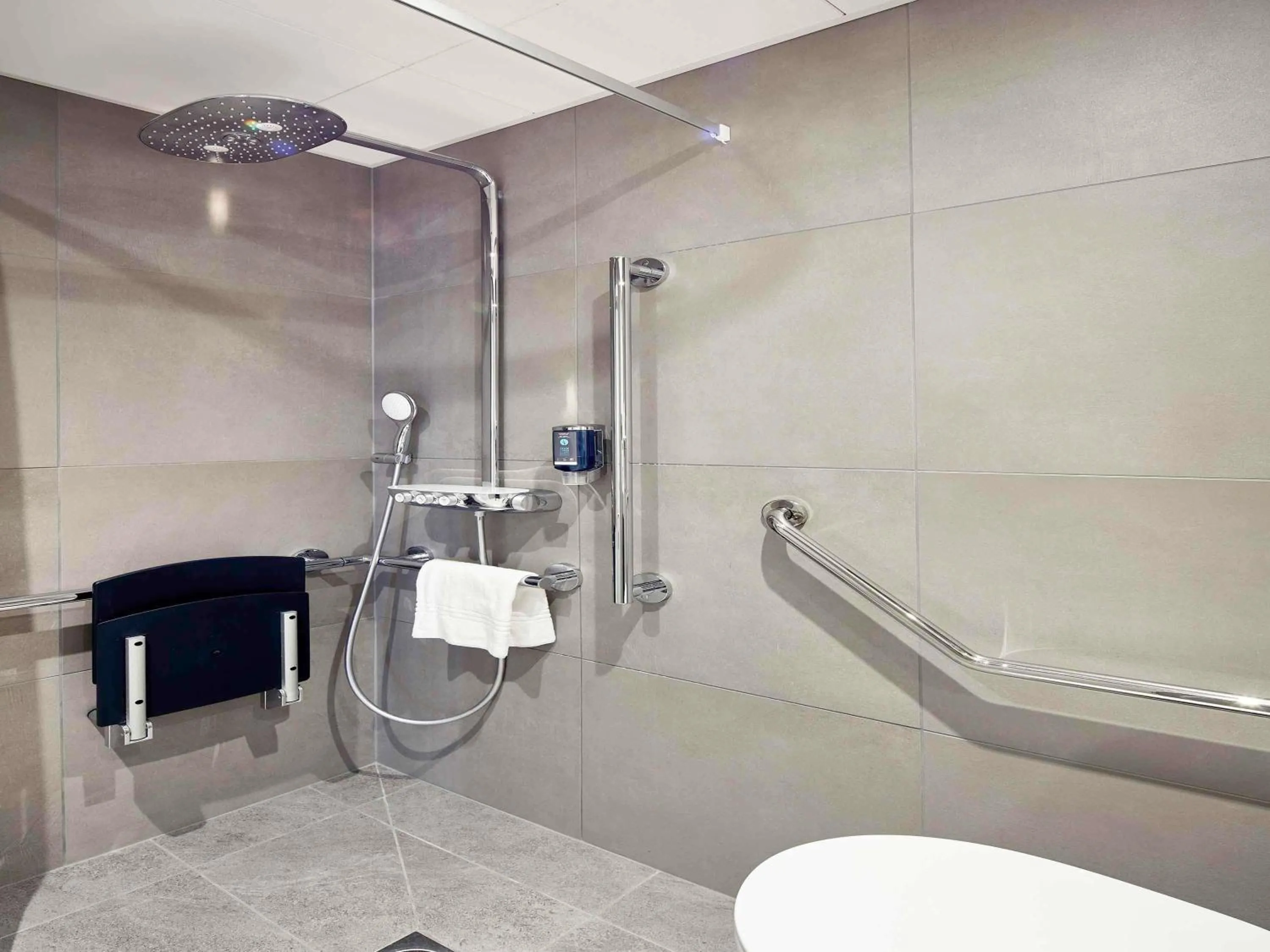 Bedroom in Novotel Suites Colmar Centre