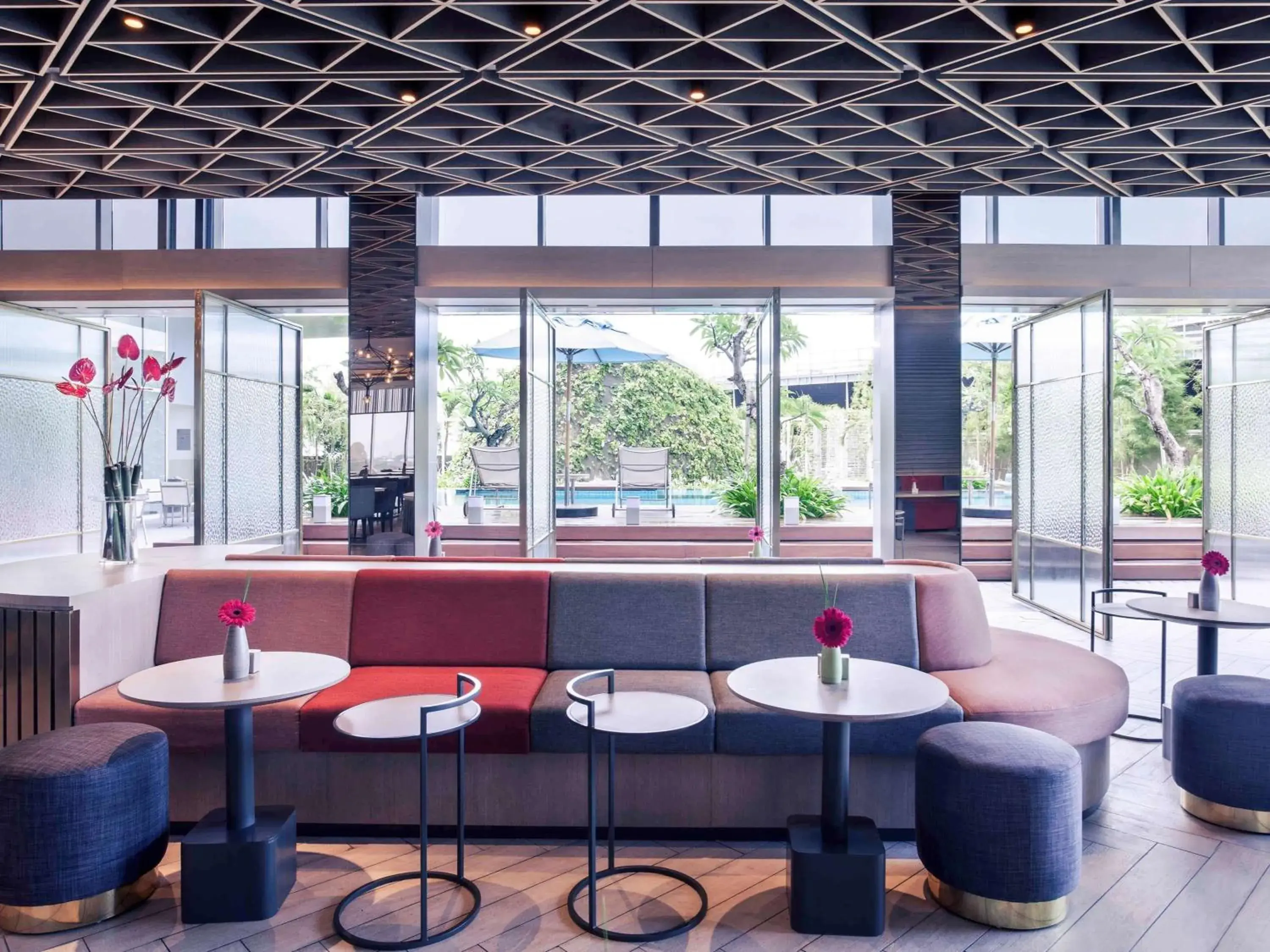 Lounge or bar in Mercure Jakarta Pantai Indah Kapuk Lounge or bar in Mercure Jakarta Pantai Indah Kapuk