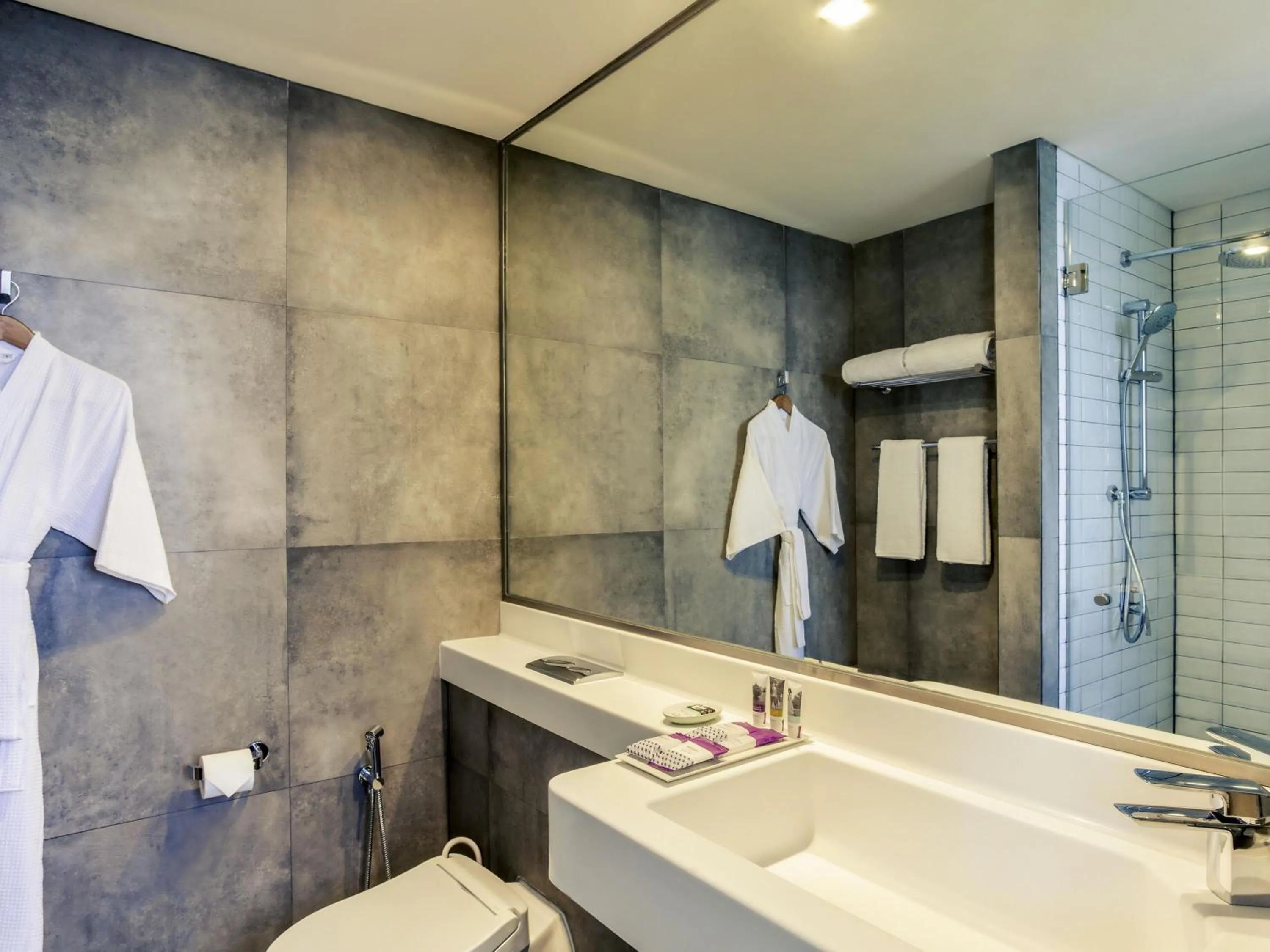 Bedroom in Mercure Jakarta Pantai Indah Kapuk