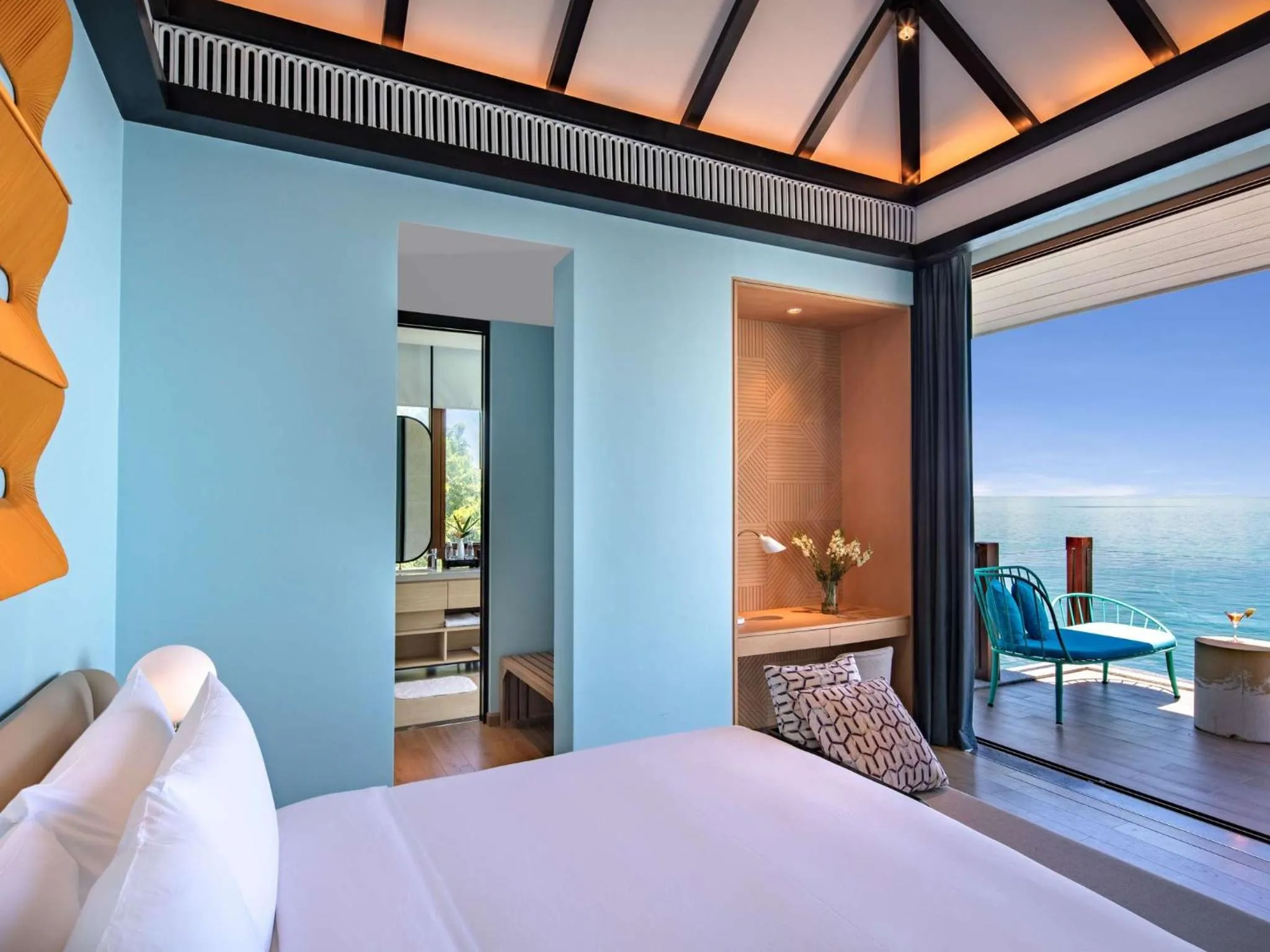 Bed in Premier Village Phu Quoc Resort Managed by Accor