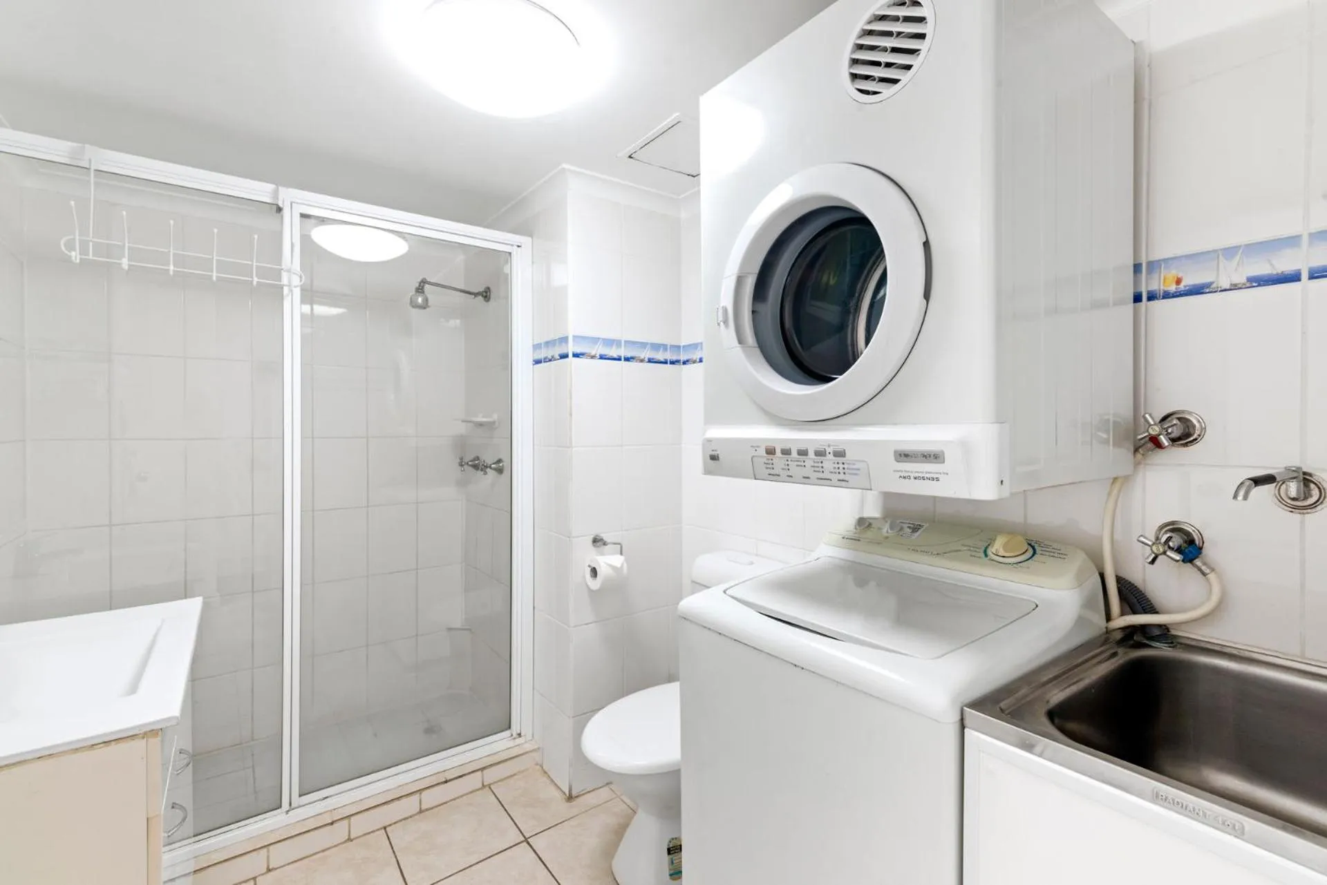 Bathroom in Beachcomber Resort - Official