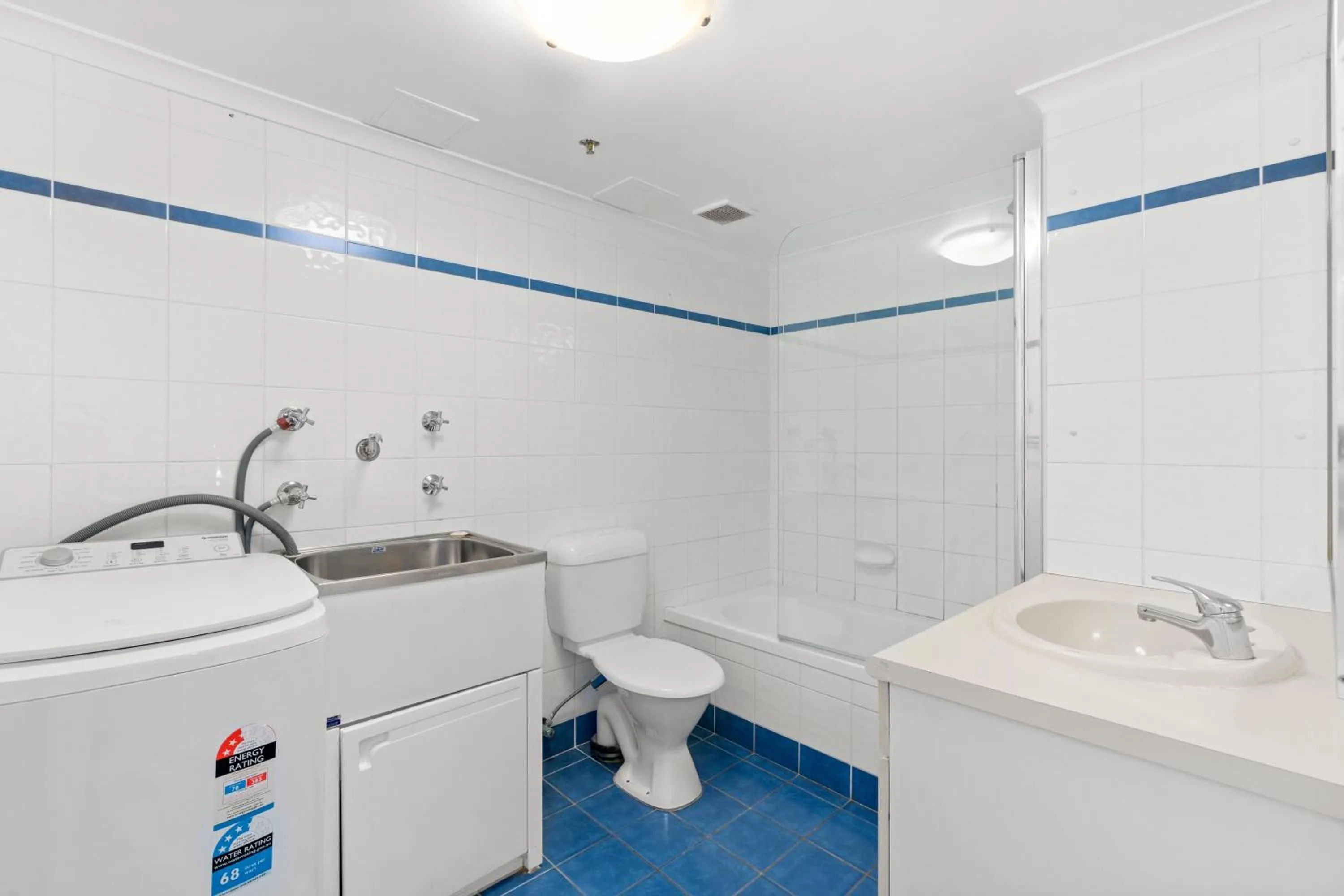 Bathroom in Beachcomber Resort - Official