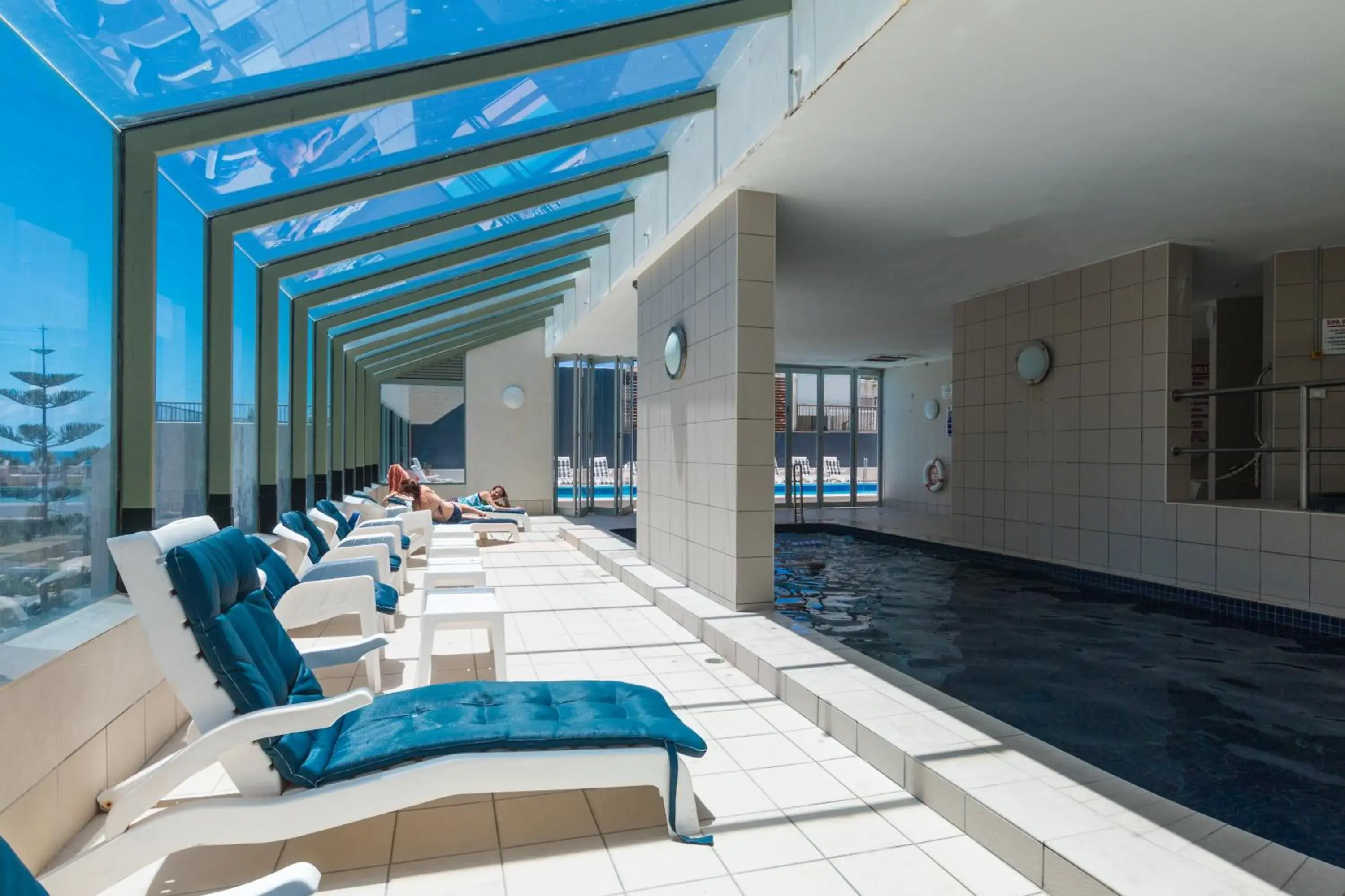 Swimming pool in Beachcomber Resort - Official Swimming pool in Beachcomber Resort - Official