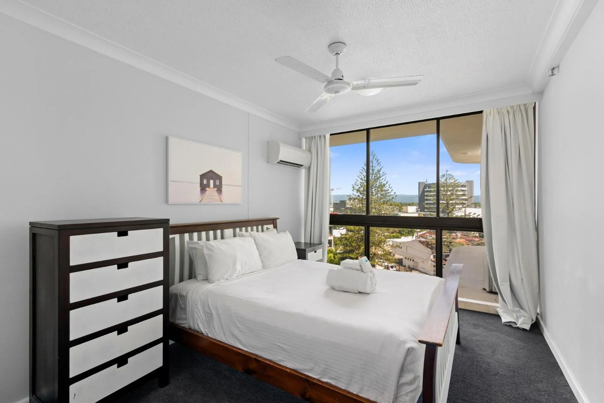 Bedroom, Bed in Beachcomber Resort - Official