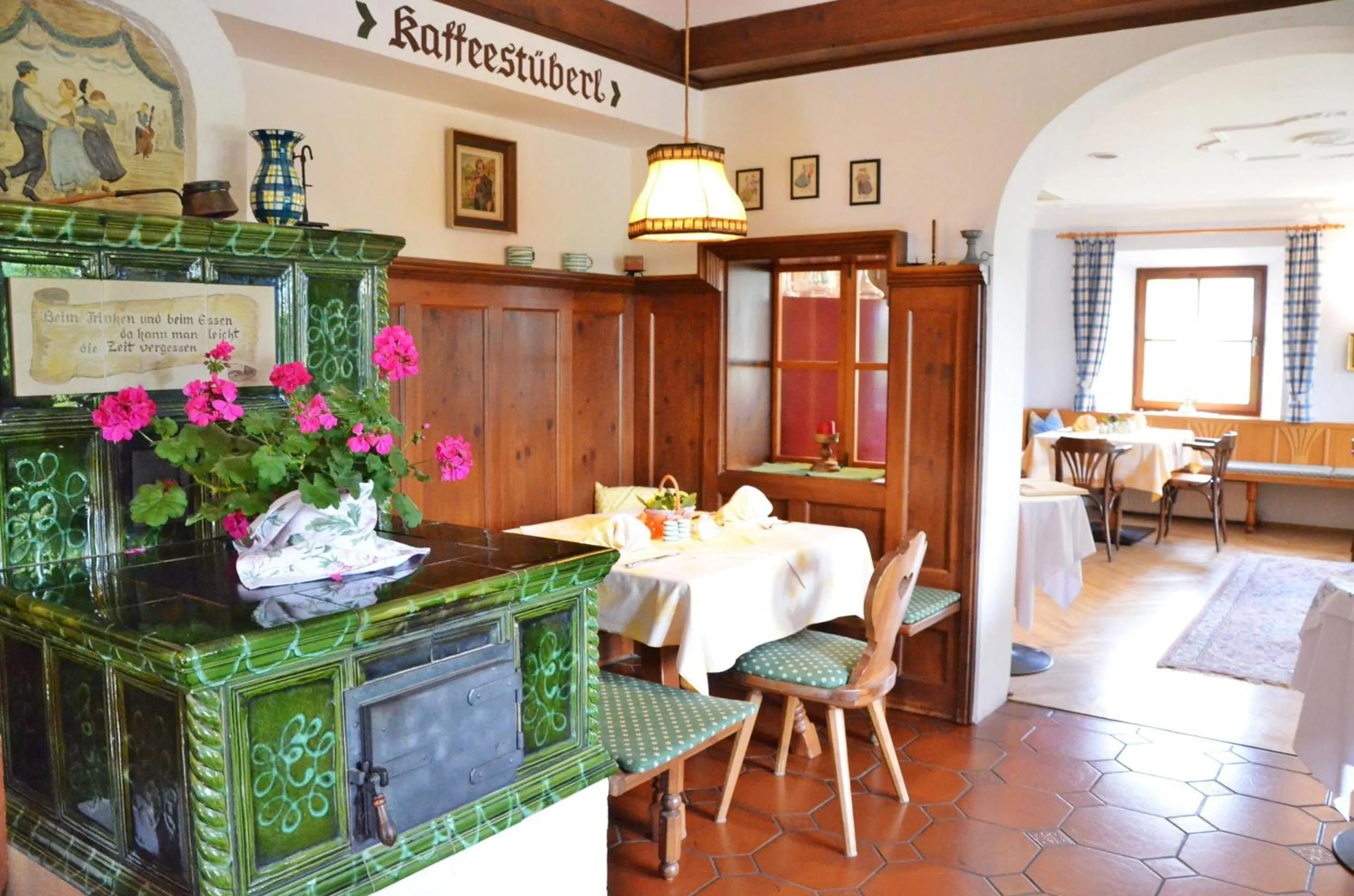 Restaurant/places to eat in Seehotel Huber