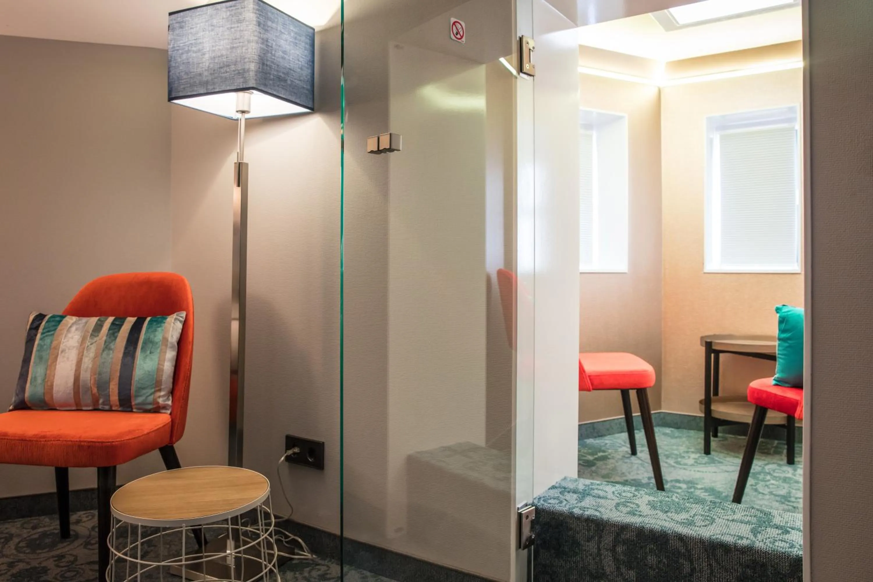 Seating area in Hotel de Koppelpaarden